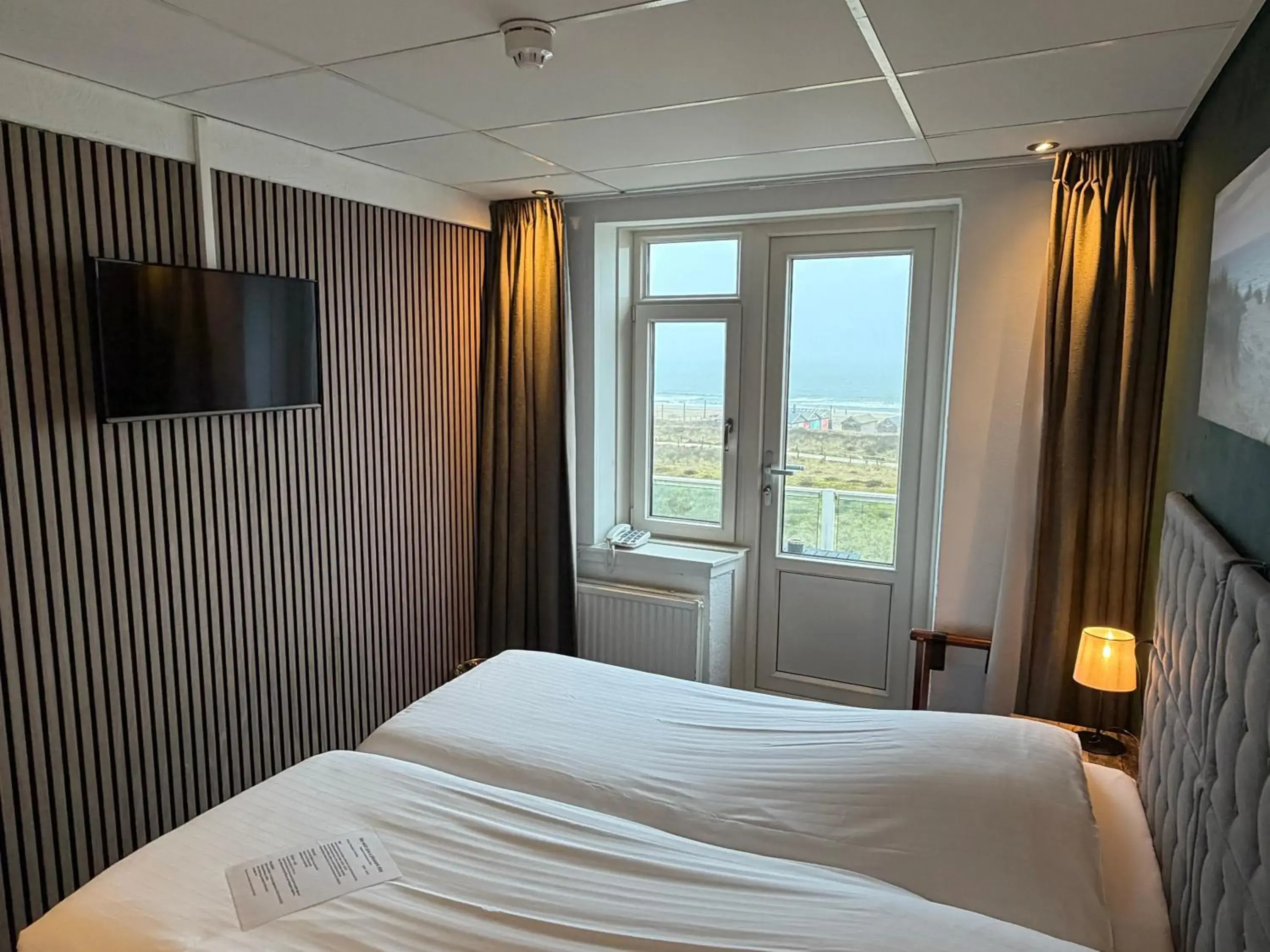 Small Double Room with Sea View - single occupancy in Hotel Zee en Duin Small Double Room with Sea View - single occupancy in Hotel Zee en Duin