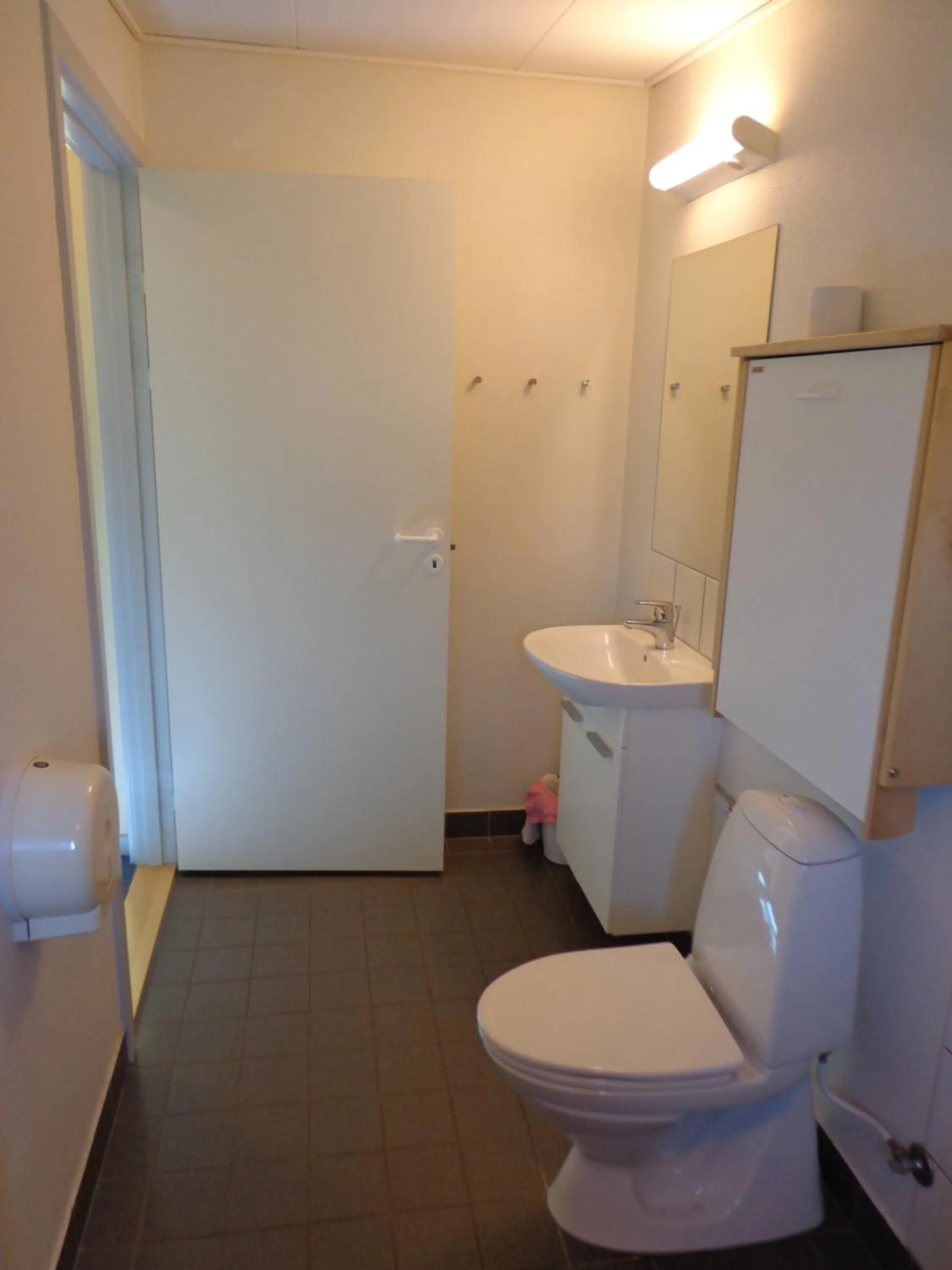 Shower in Danhostel Rebild