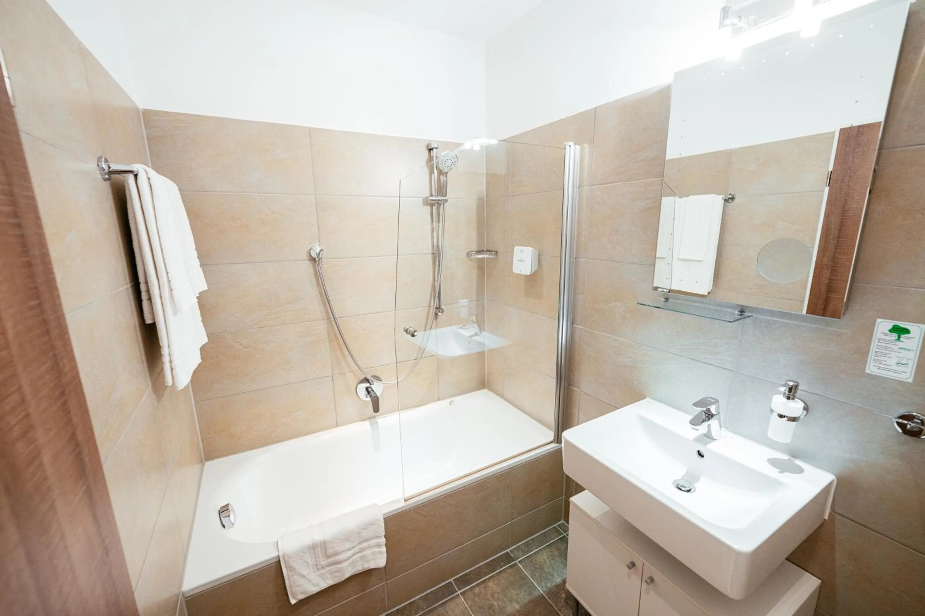 Shower in BO Hotel Hamburg