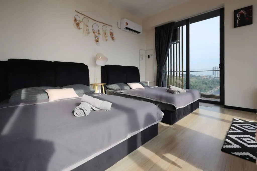 Bed in CUBE8TEEN#Austin Central #Walk to Little Paris