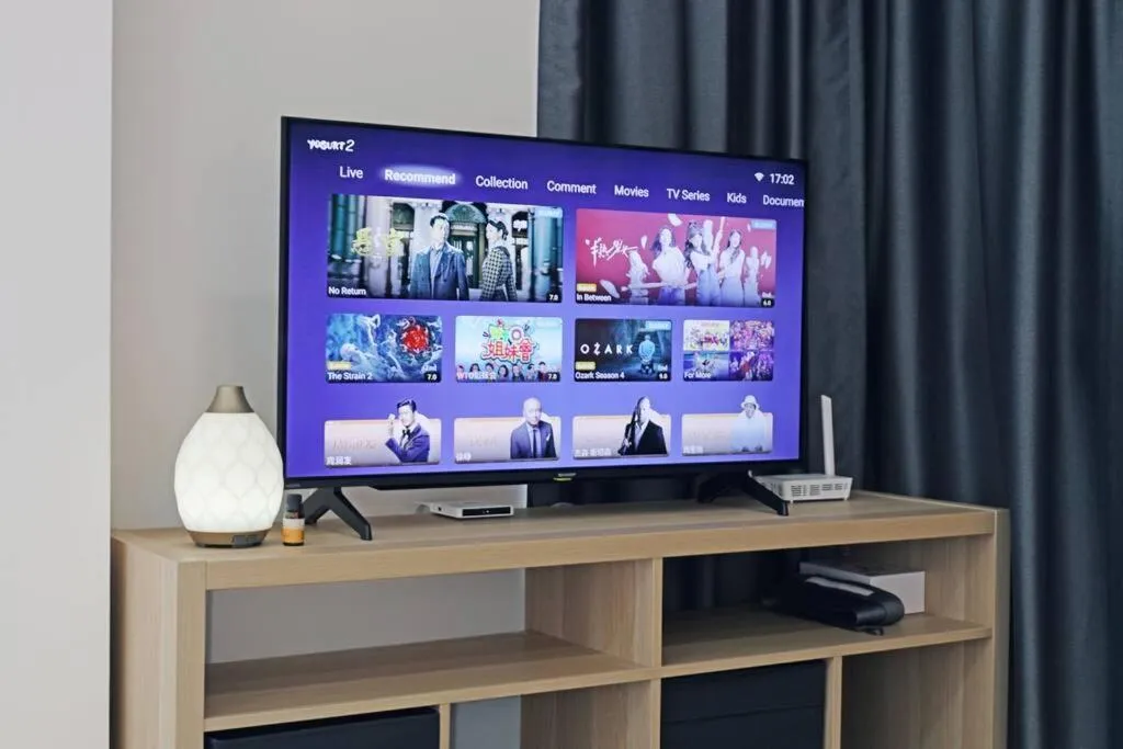 CUBE8TEEN#Austin Central #Walk to Little Paris