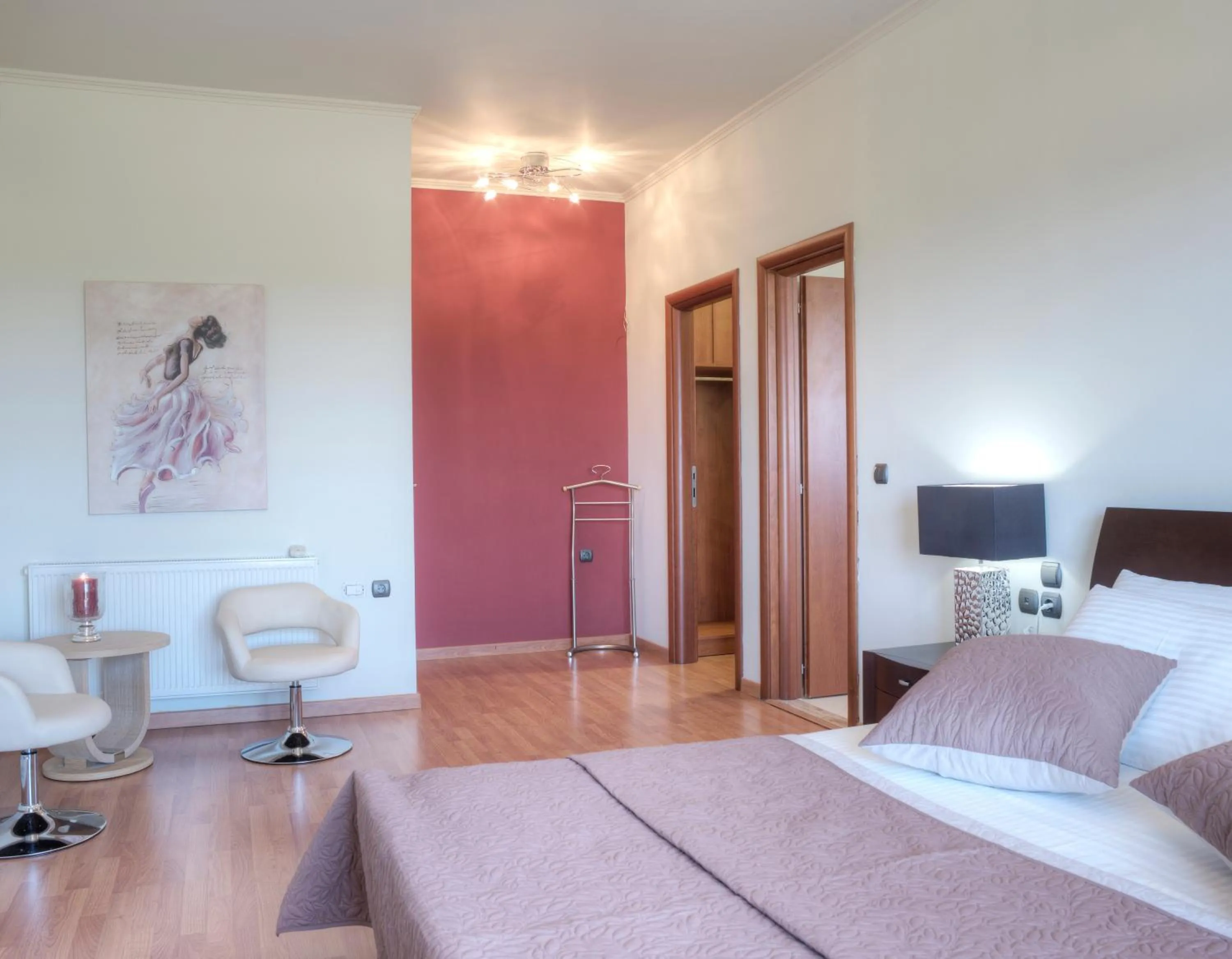 Photo of the whole room, Bed in Villa Artemis