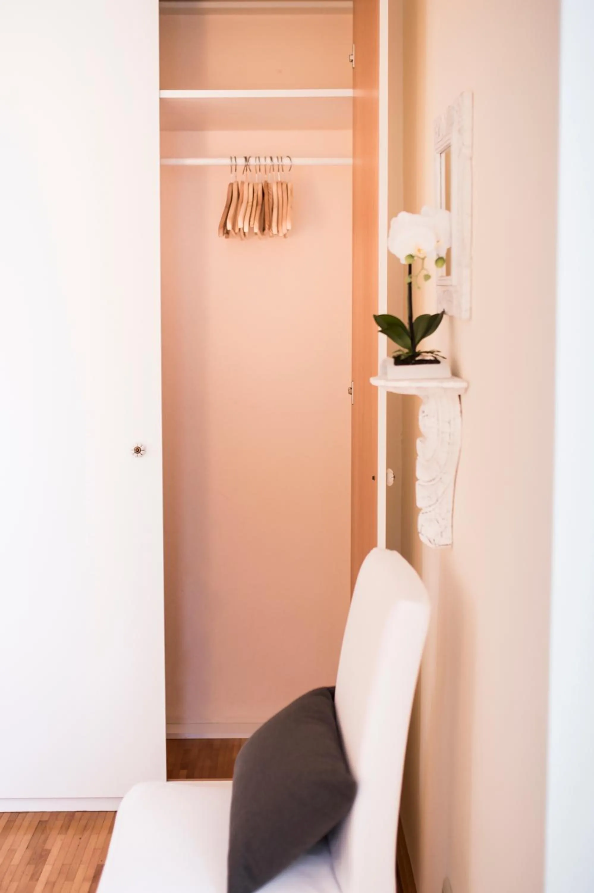 Decorative detail in Parkside Apartment House