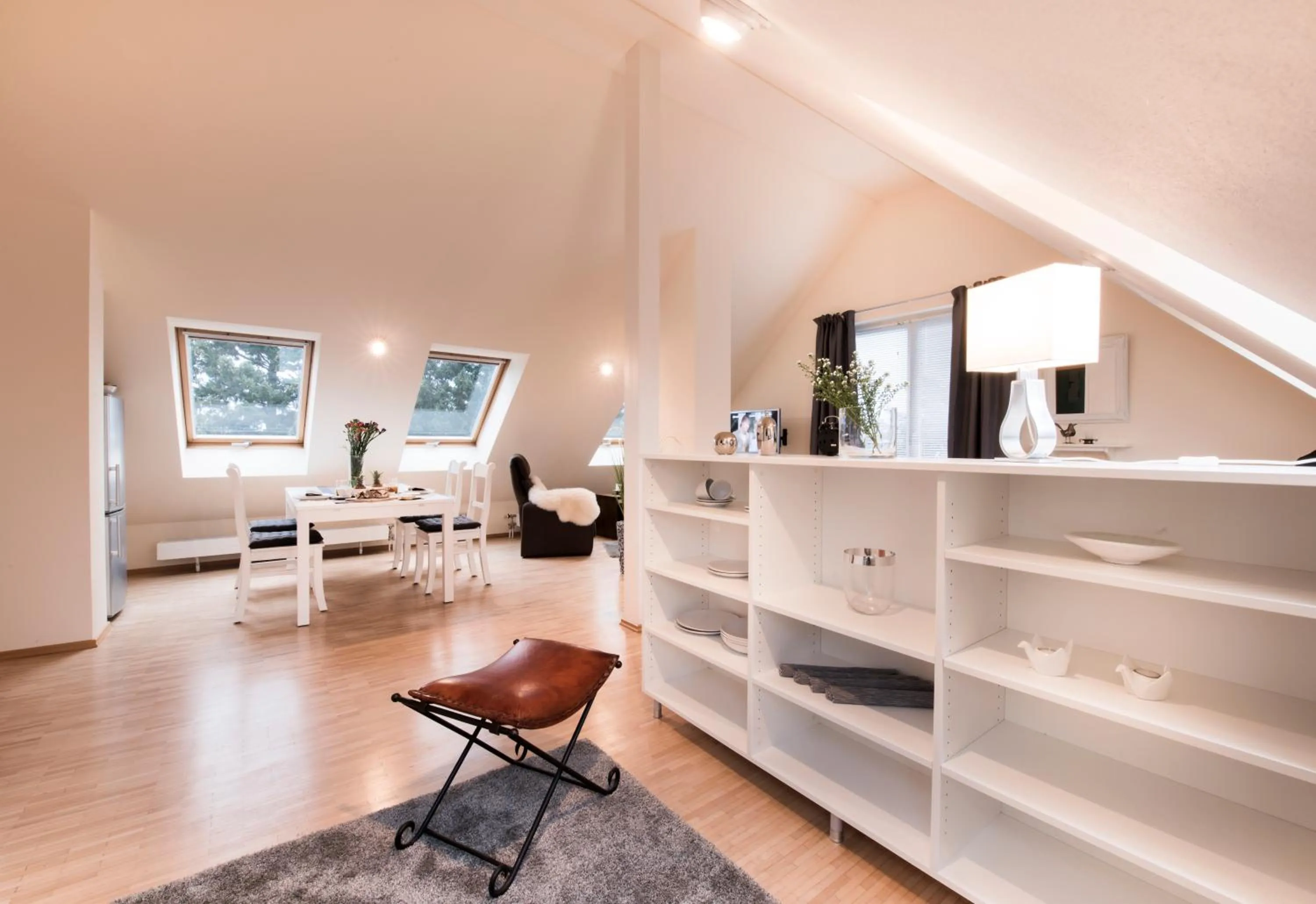 Photo of the whole room in Parkside Apartment House