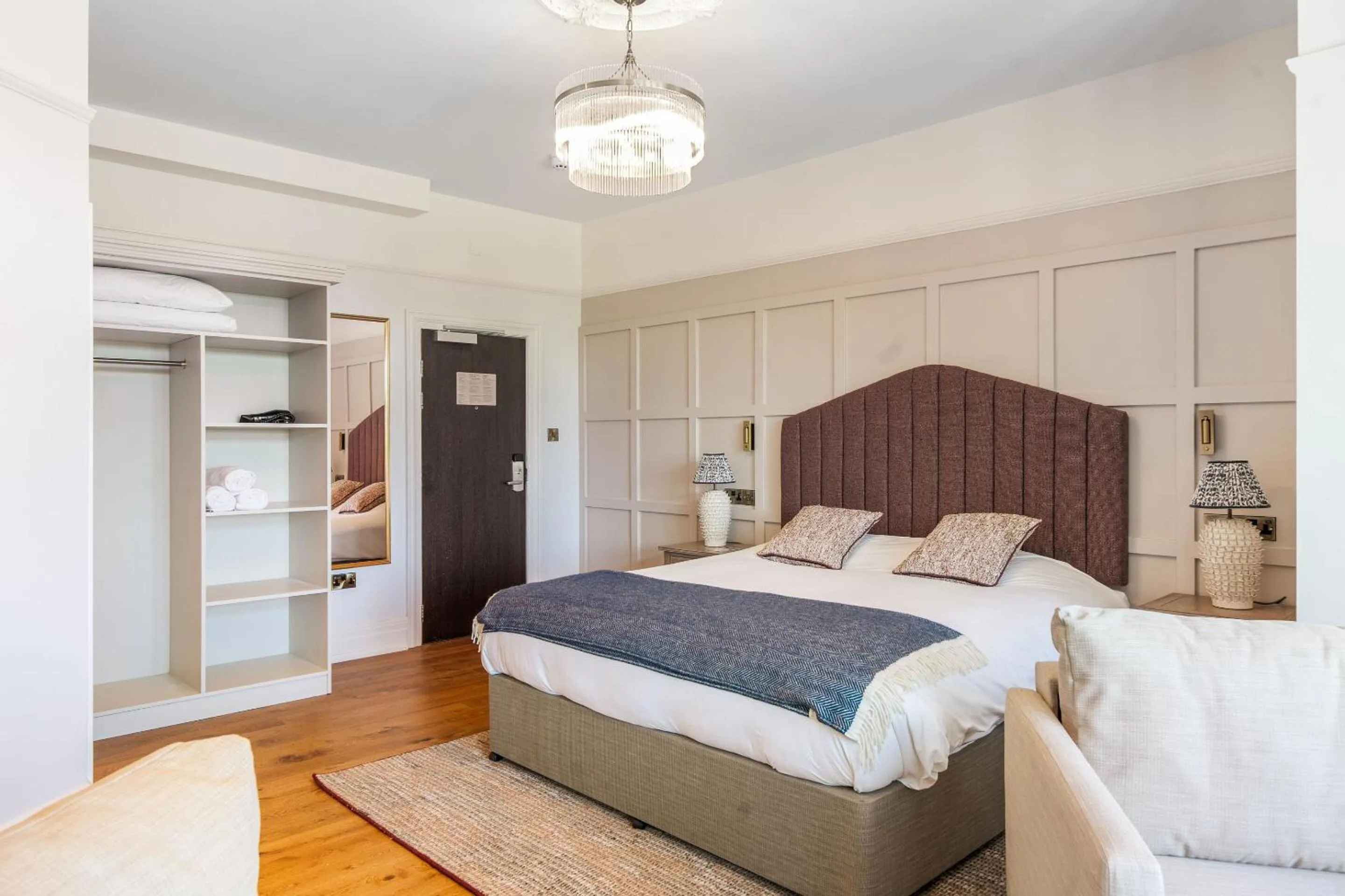 Bedroom, Bed in Sidcot Arms