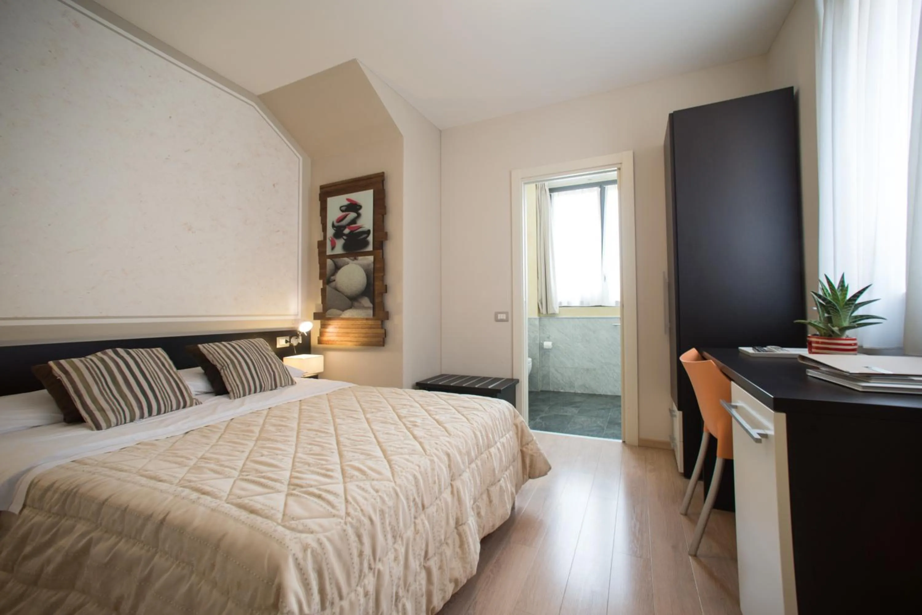 Bedroom, Bed in Berghotel