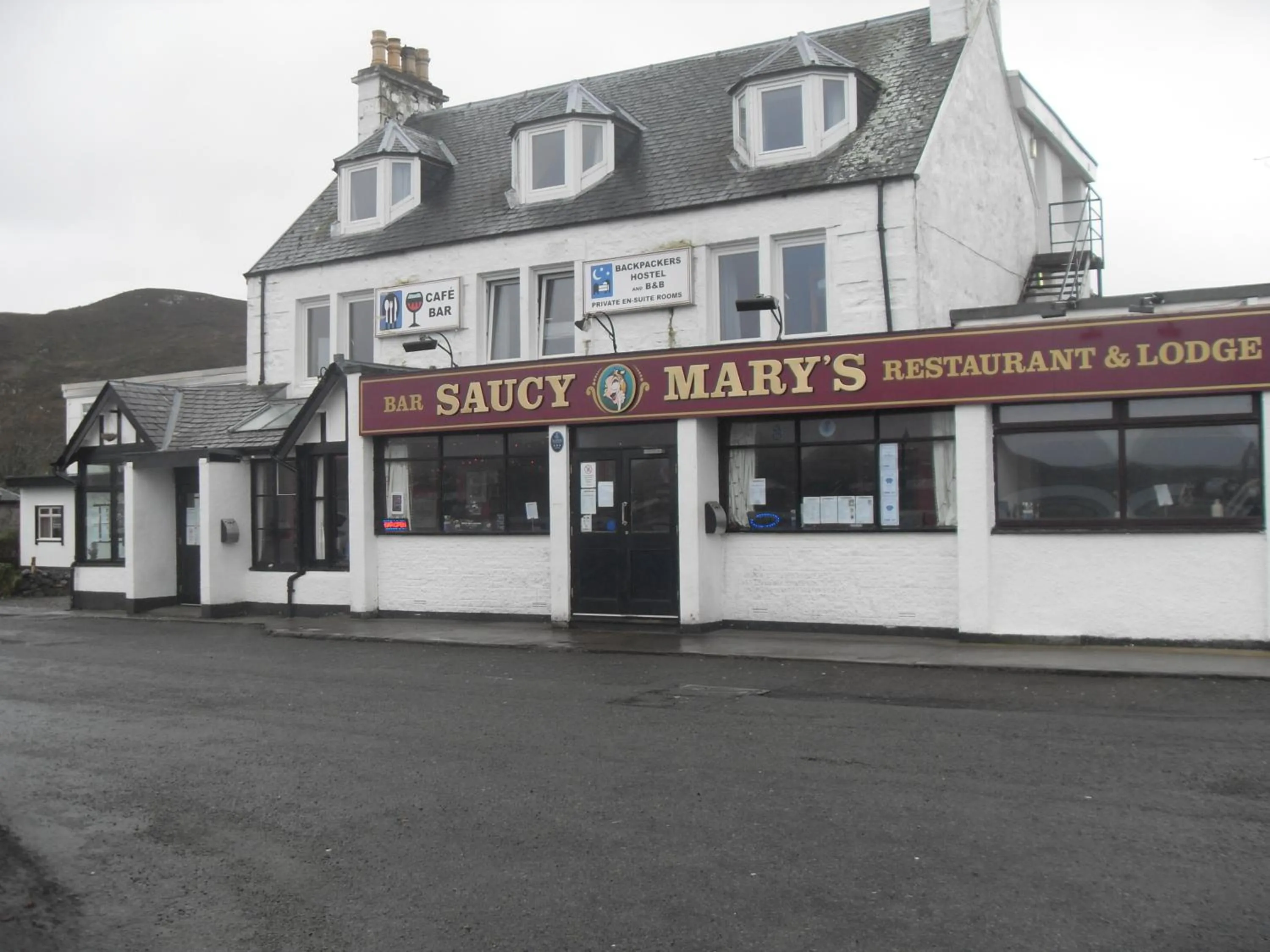 Restaurant/places to eat in Saucy Mary's Hostel