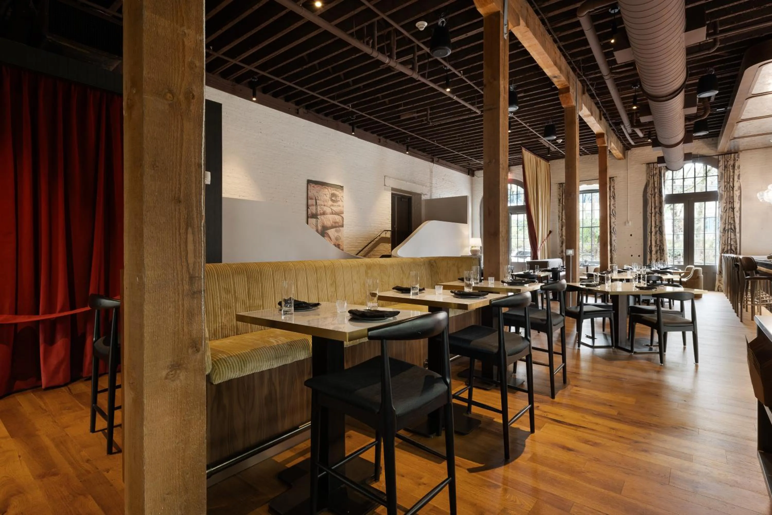 Restaurant/places to eat in The Delegate Hotel