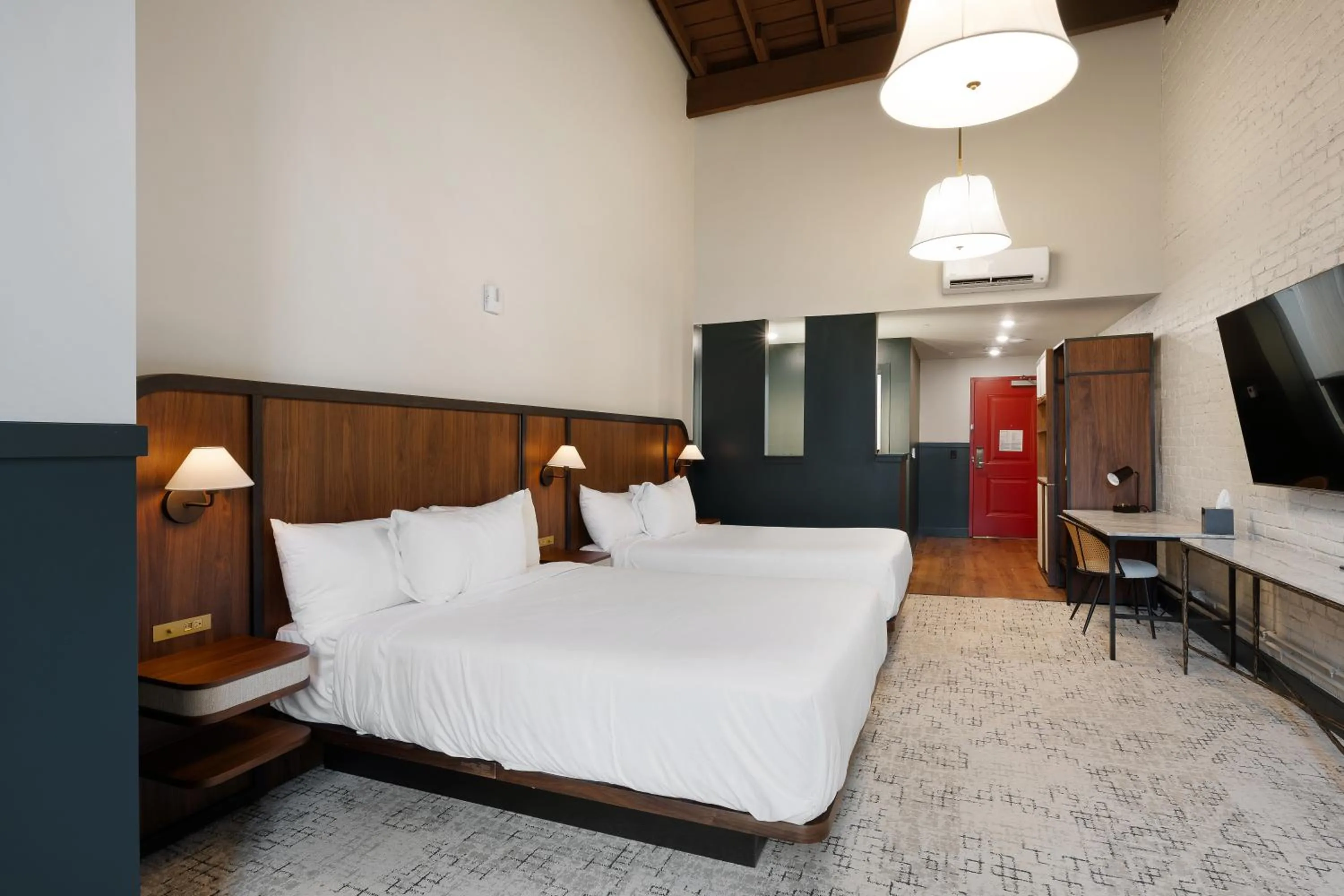 Bed in The Delegate Hotel