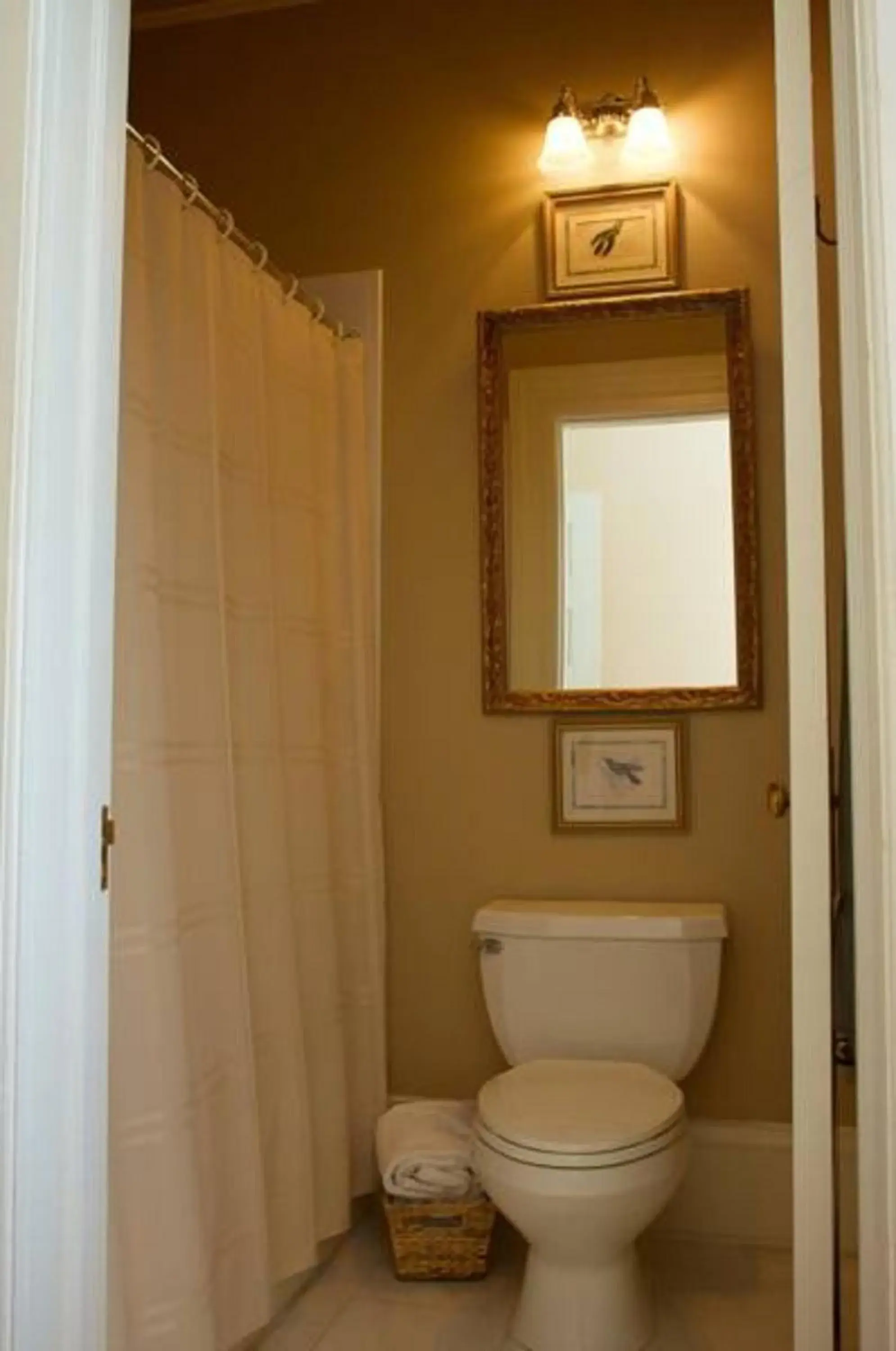 Superior Single Room in Lookaway Inn Superior Single Room in Lookaway Inn