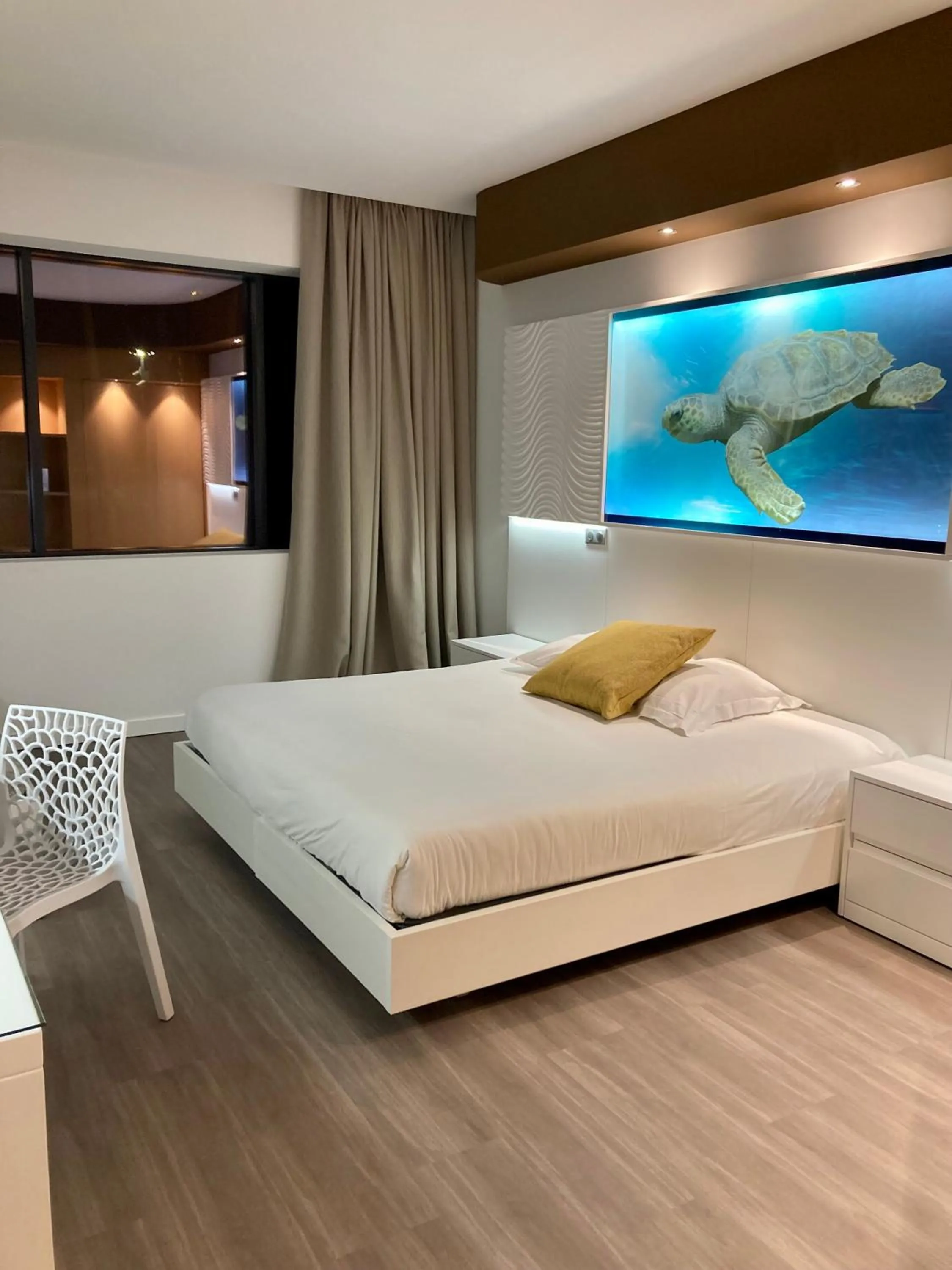 Bed in SoBlue Hôtel