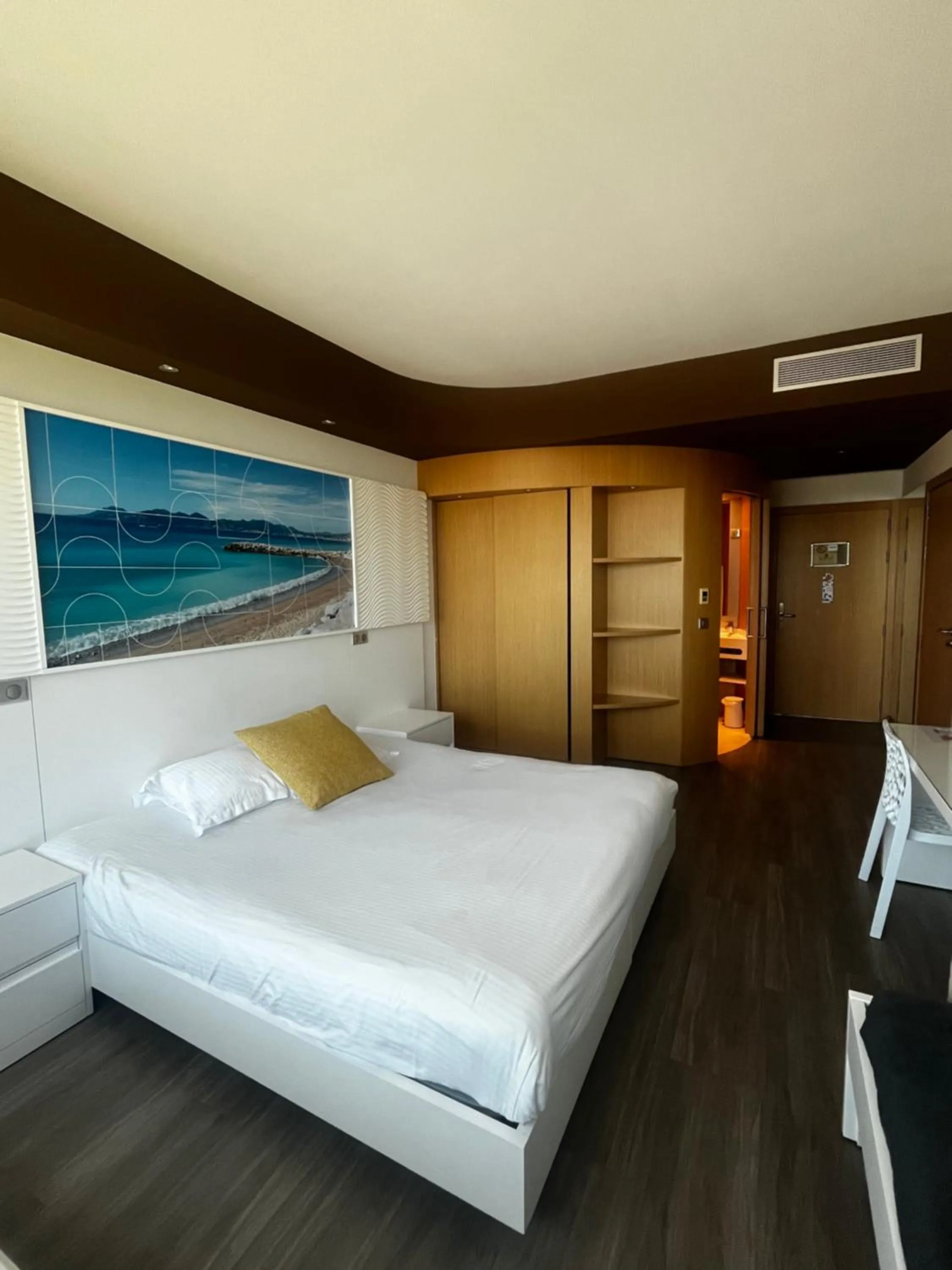 Bedroom, Bed in SoBlue Hôtel