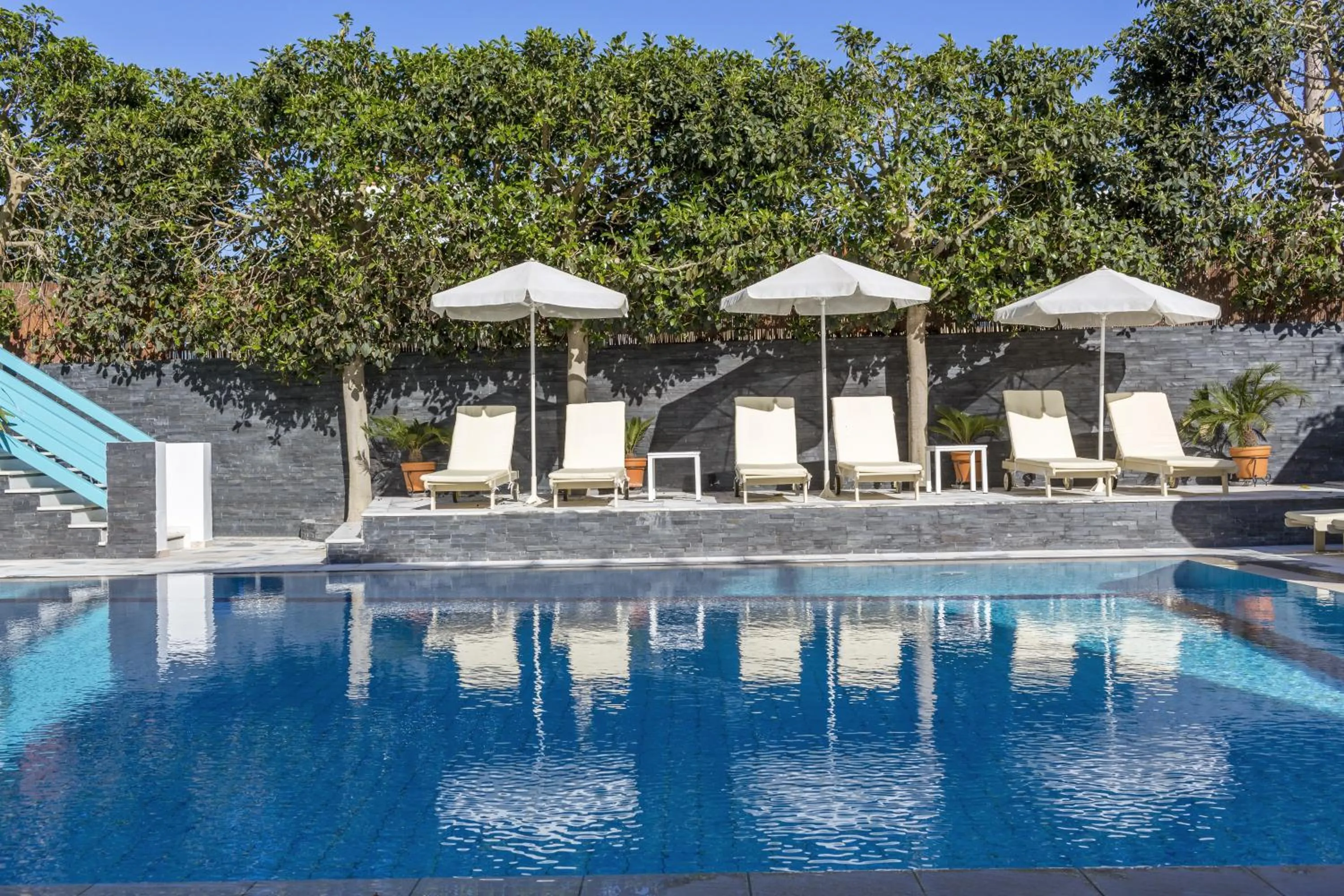 Swimming pool in Santellini Hotel