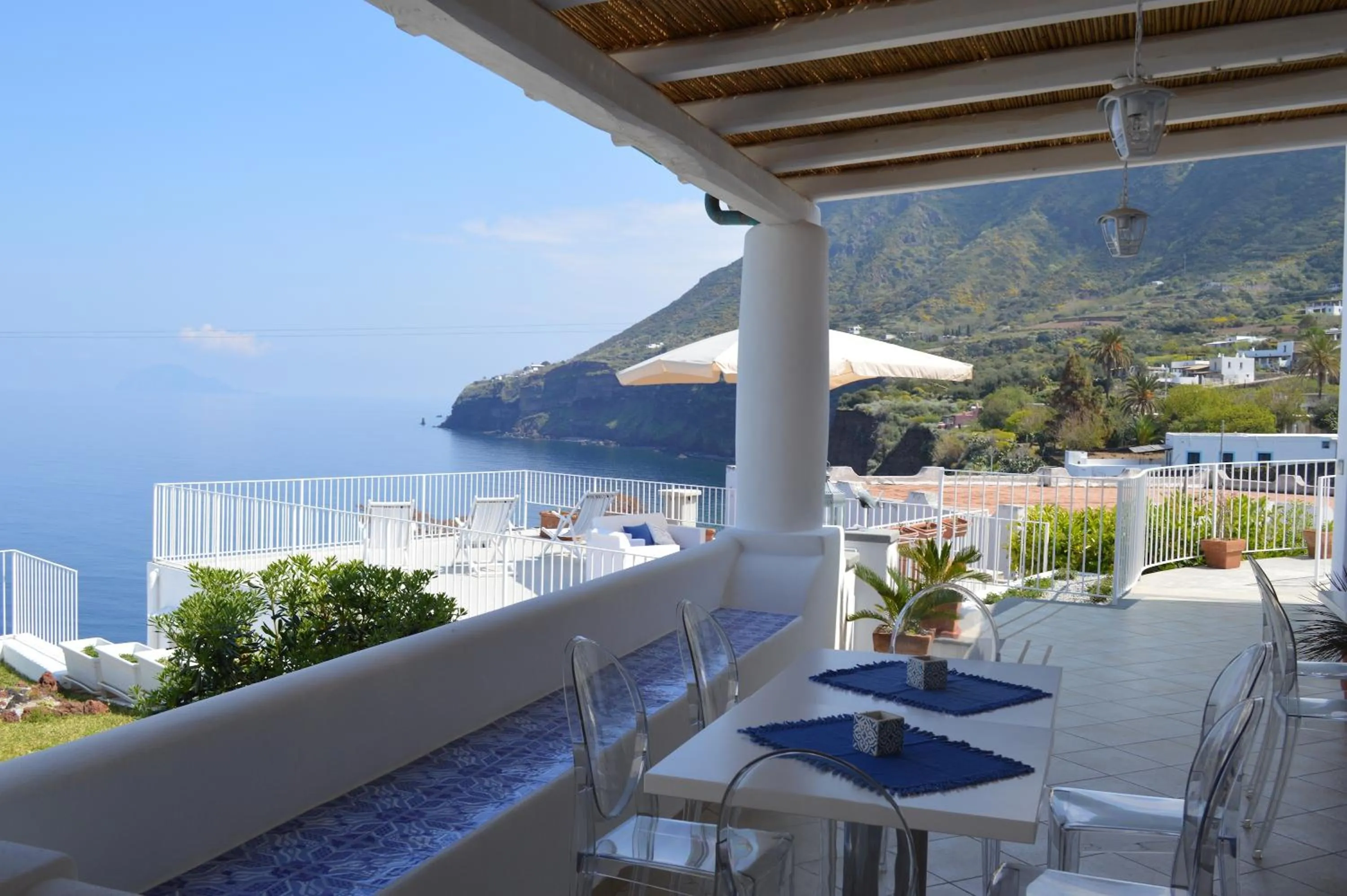Patio in 'A Alera Room & Breakfast