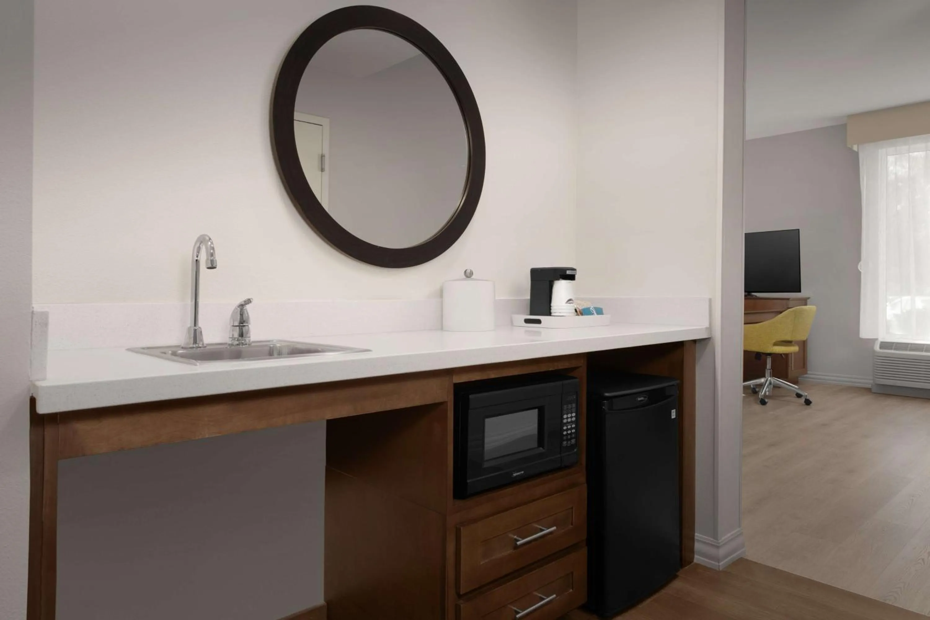 Photo of the whole room in Hampton Inn & Suites Orangeburg, SC