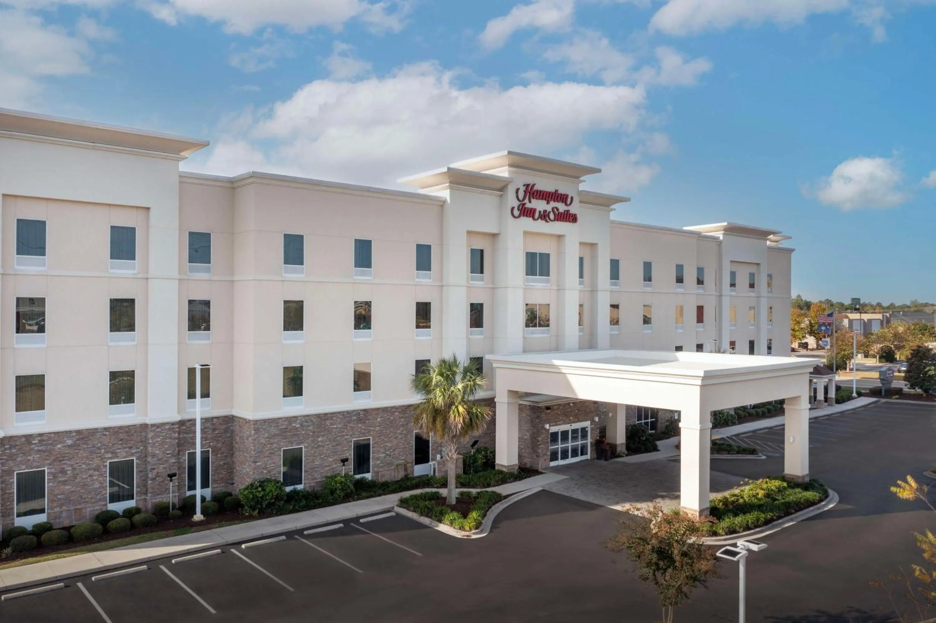 Property building in Hampton Inn & Suites Orangeburg, SC