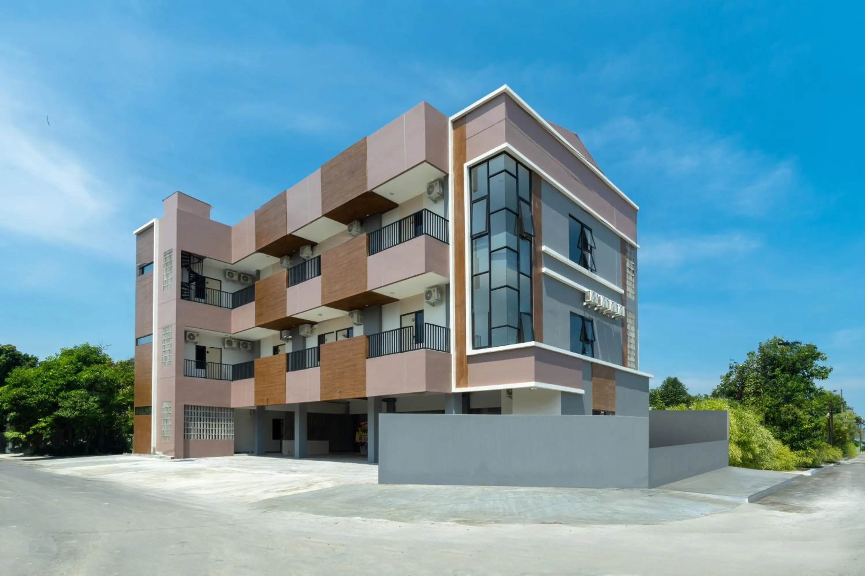 Property building in Grand Valora Puspowarno Kostel