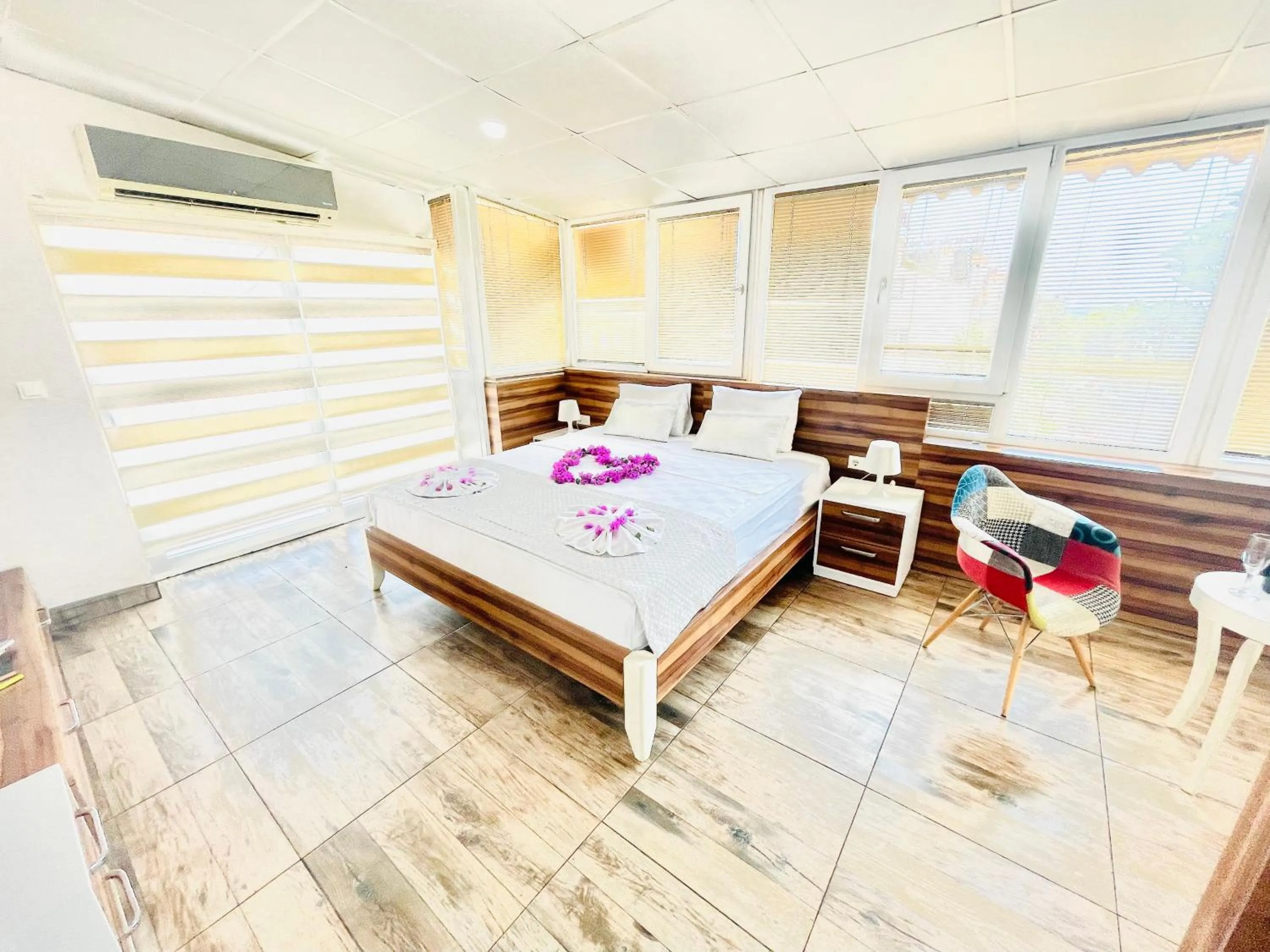 Bed in Ale Park Hotel Apartments