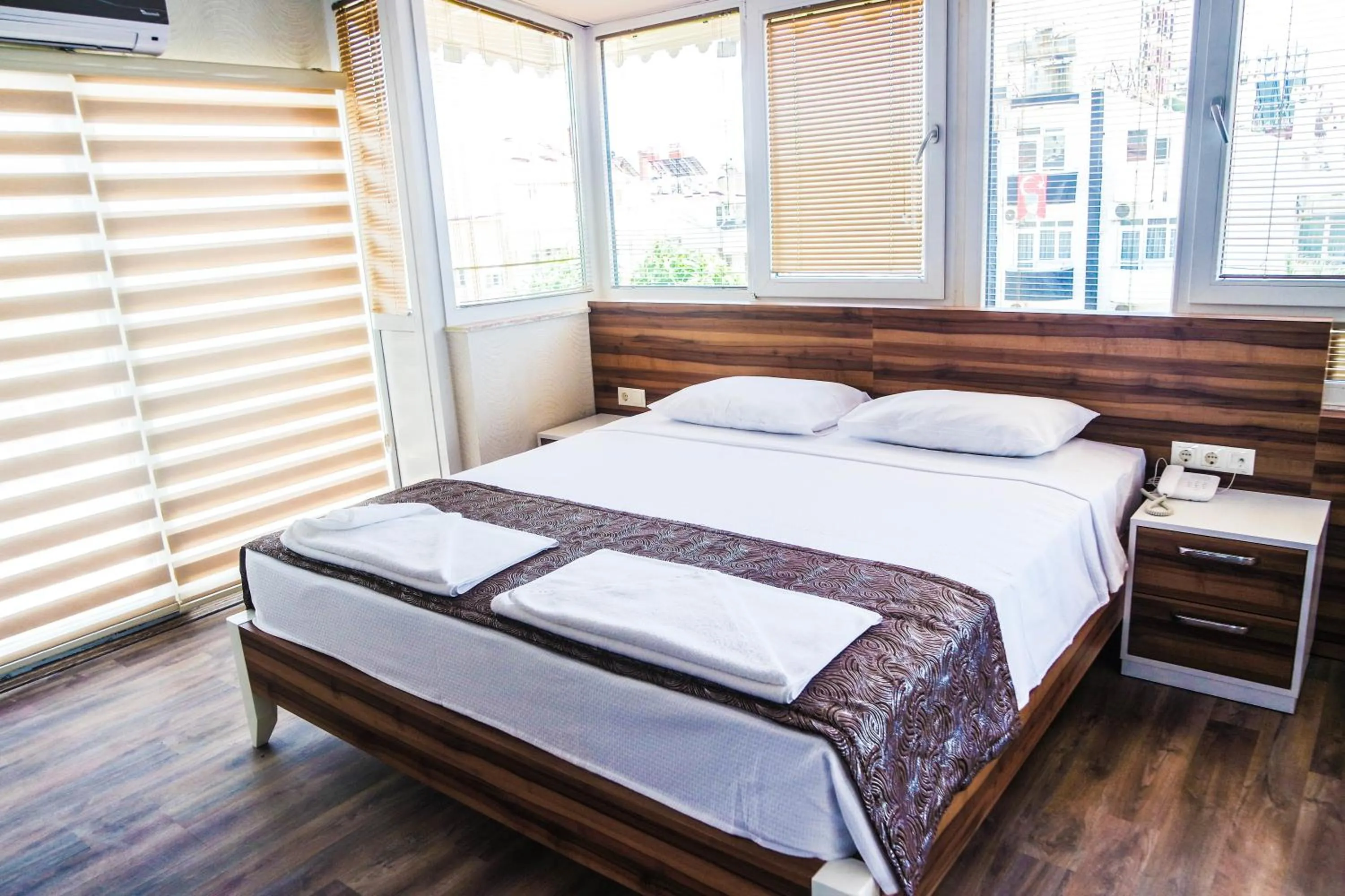 Day, Bed in Ale Park Hotel Apartments