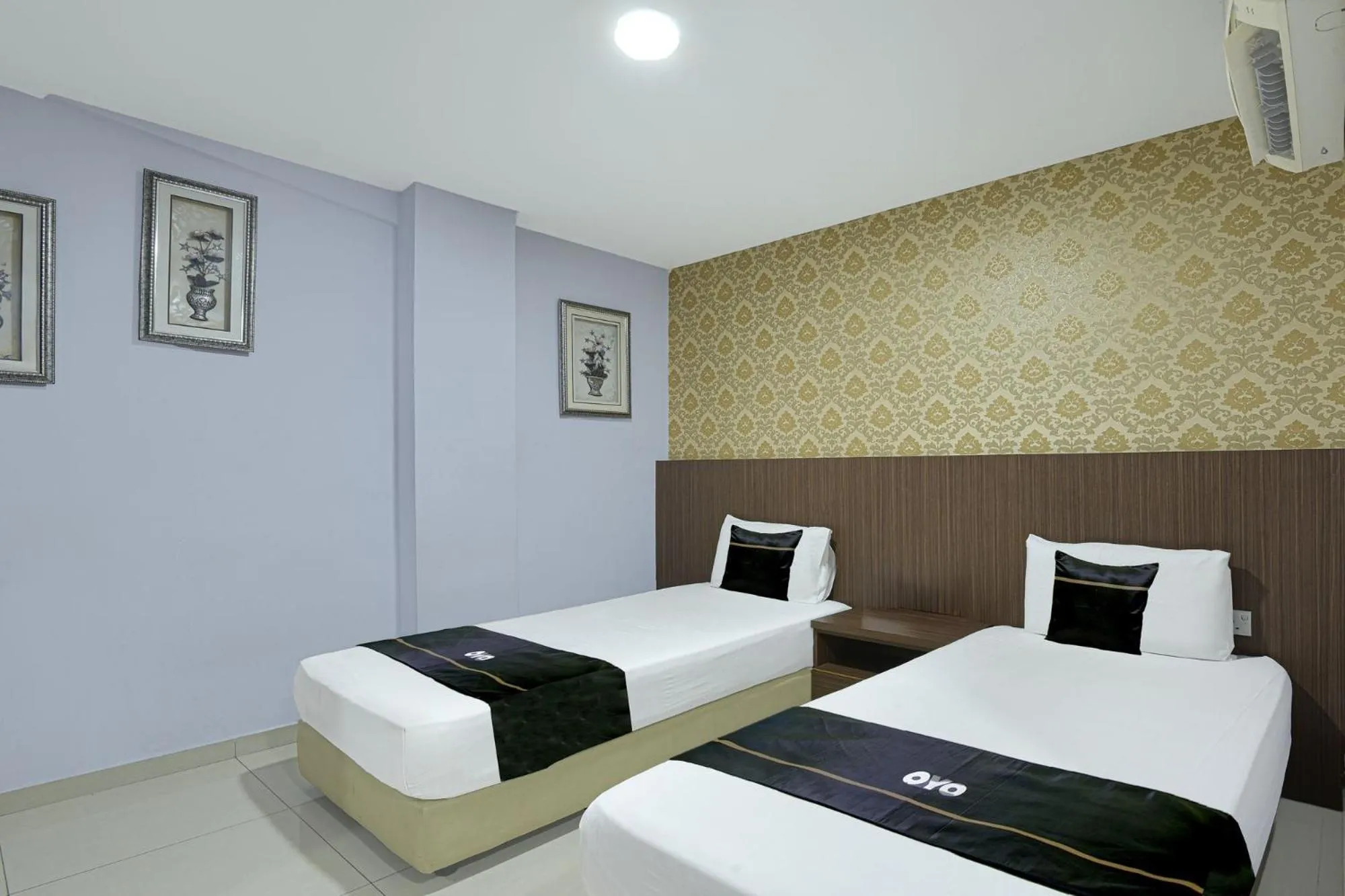 Bedroom, Bed in Hotel O Hotel Hamilas