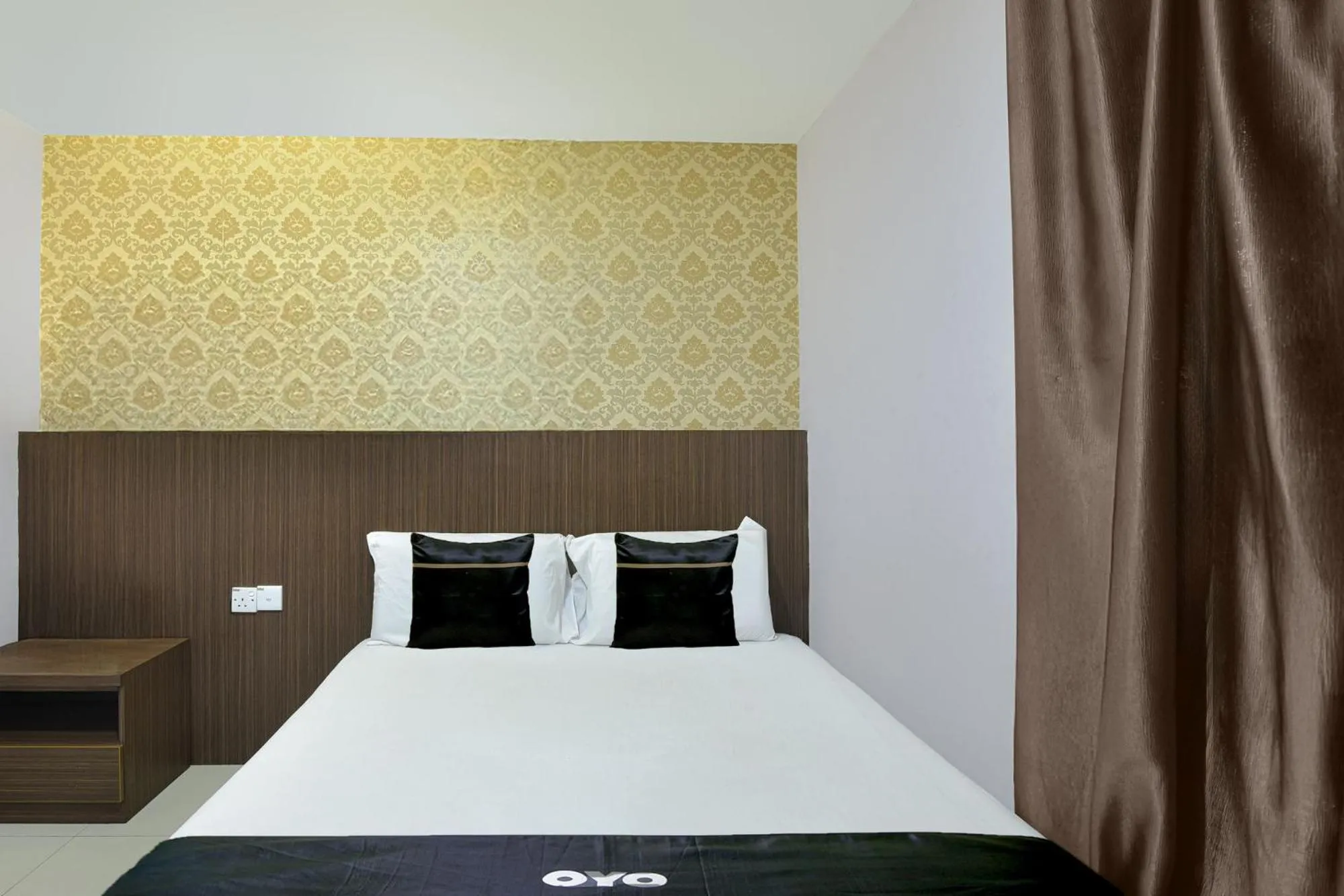 Bedroom, Bed in Hotel O Hotel Hamilas