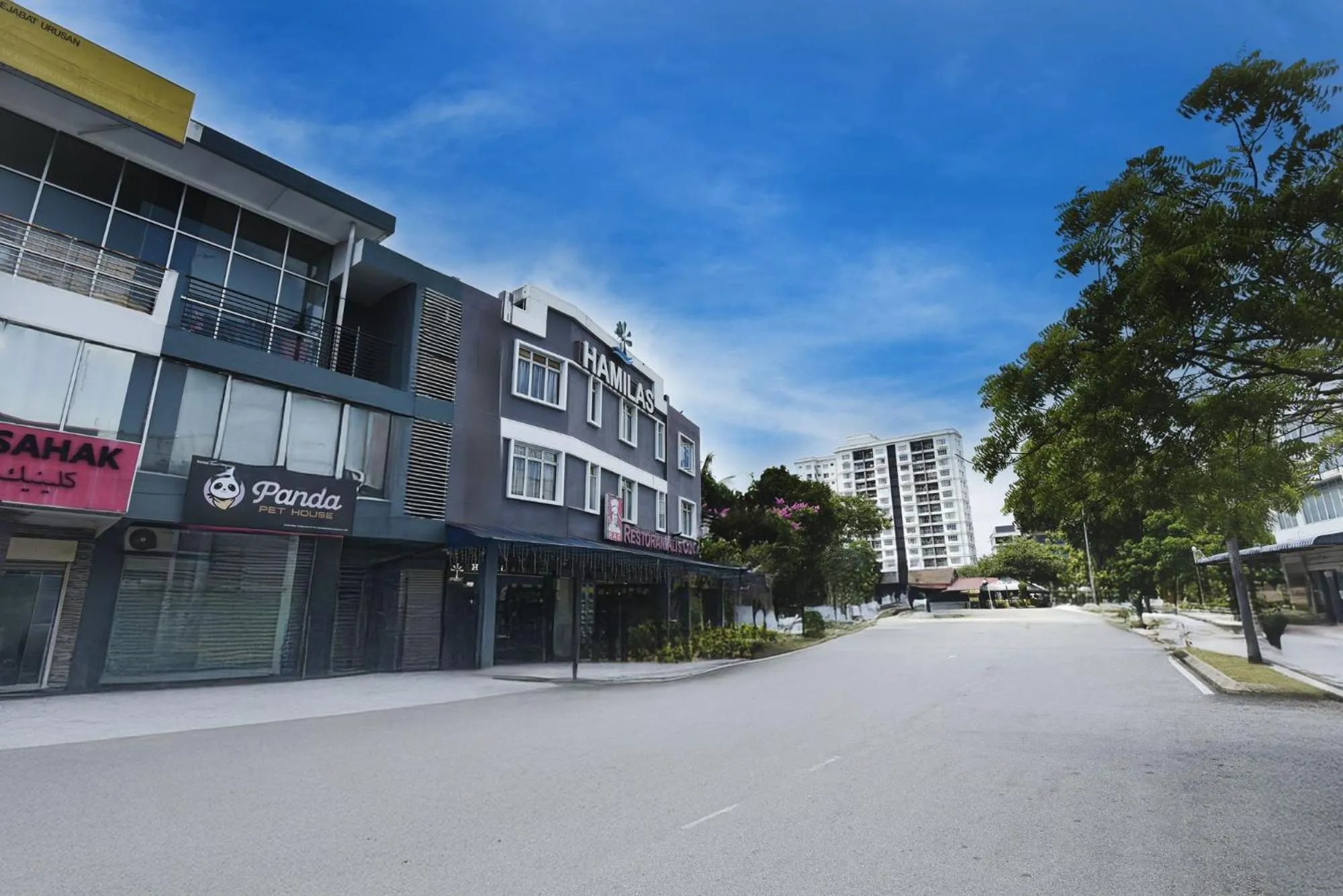 Property building in Hotel O Hotel Hamilas