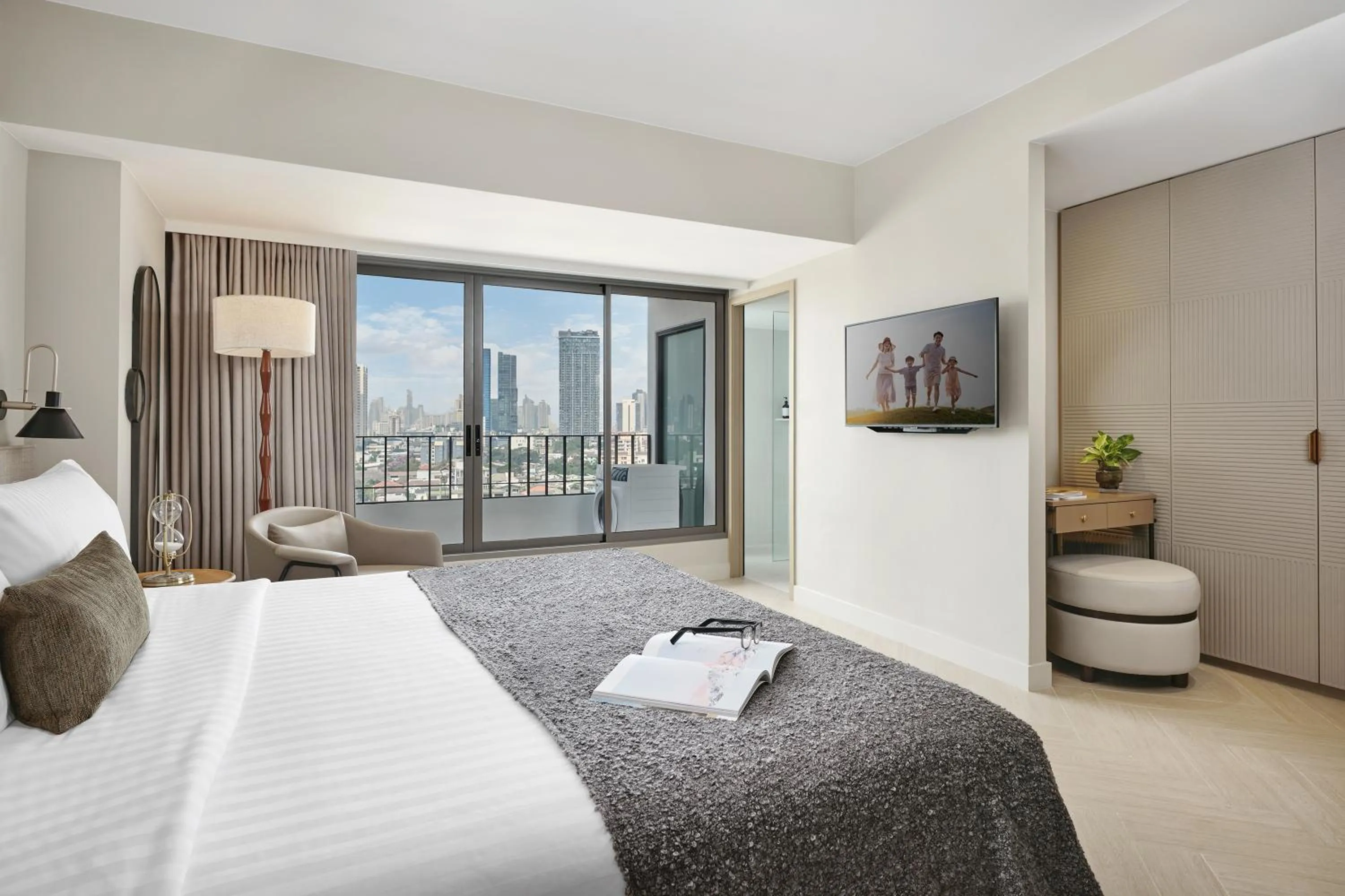 Bed in Somerset Sukhumvit 71 Bangkok