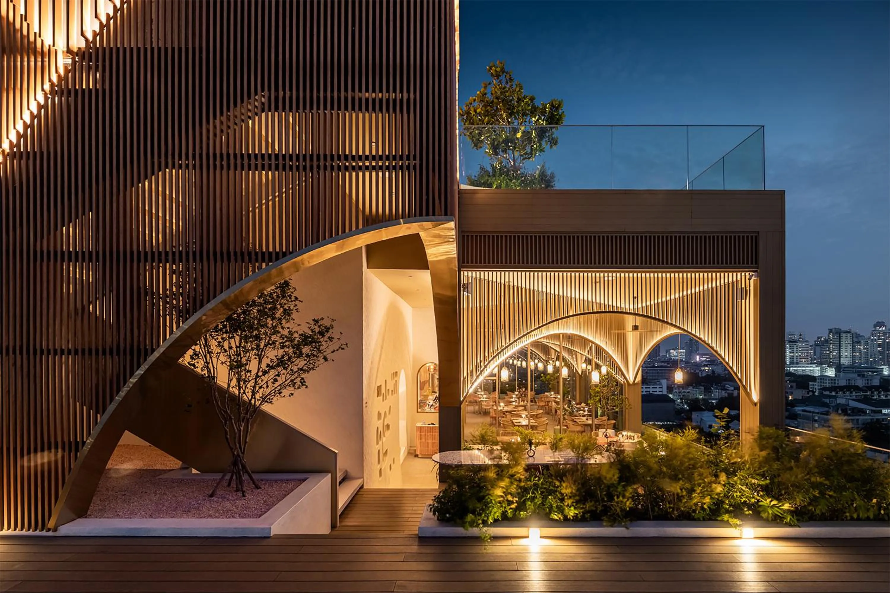 Restaurant/places to eat in Somerset Sukhumvit 71 Bangkok