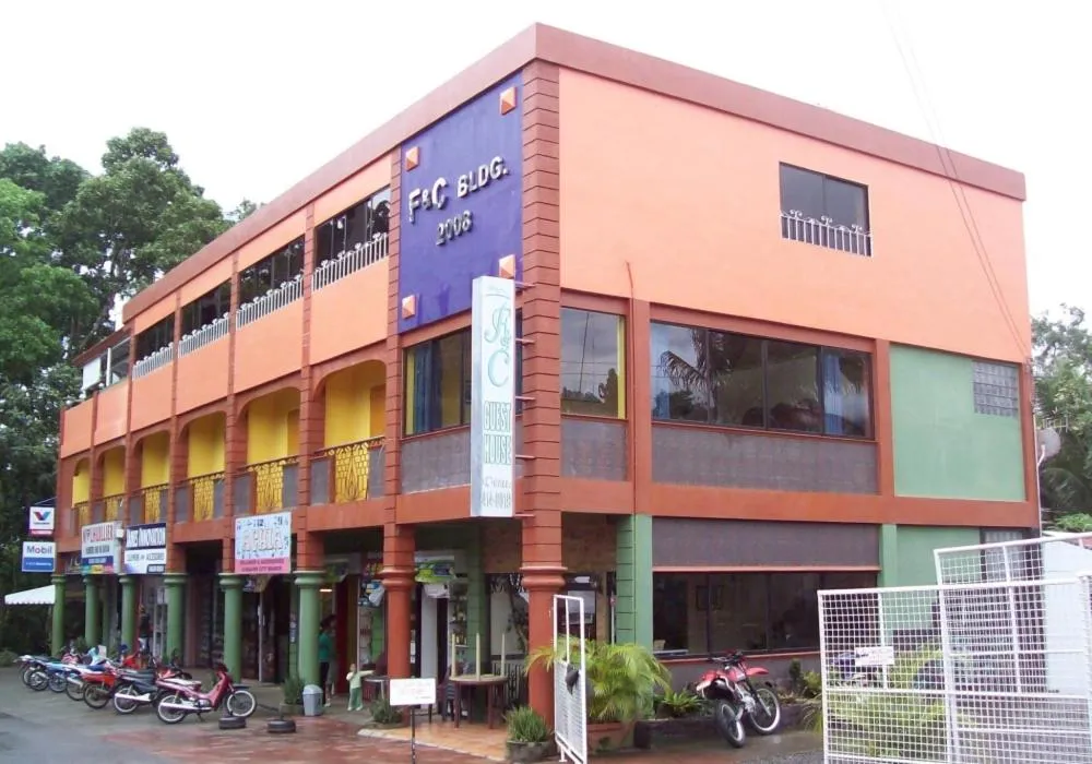 F and C Guesthouse by Hiverooms