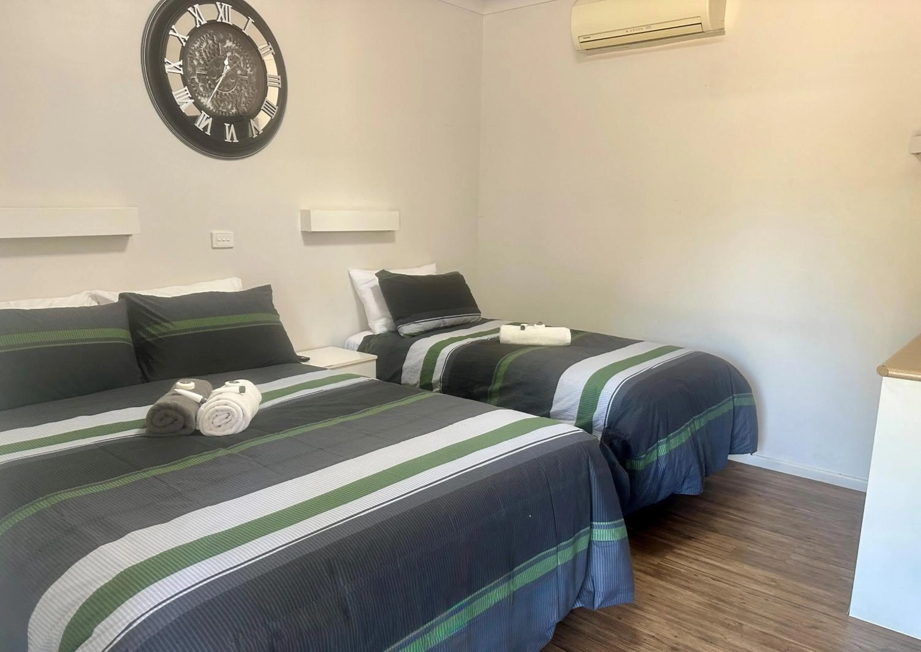 Twin Room in Cattle Camp Hotel