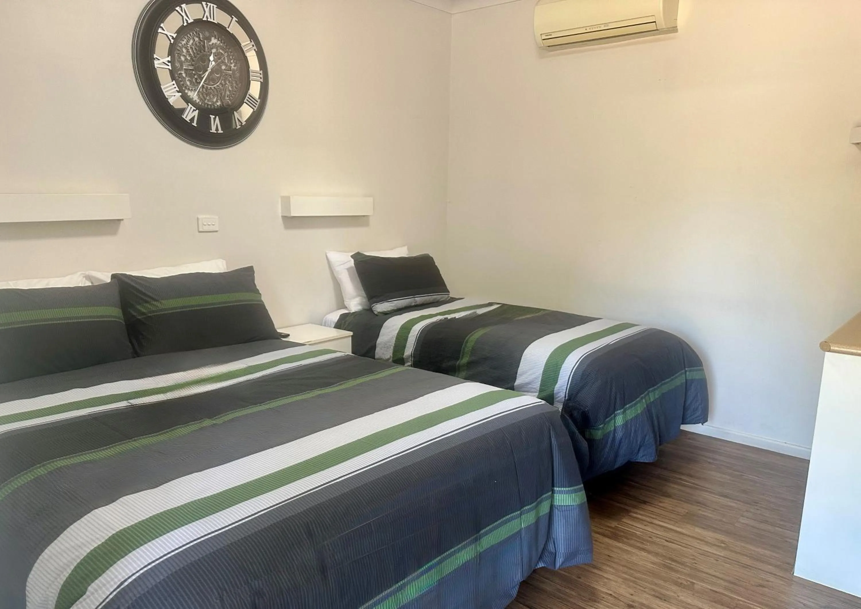 Twin Room in Cattle Camp Hotel