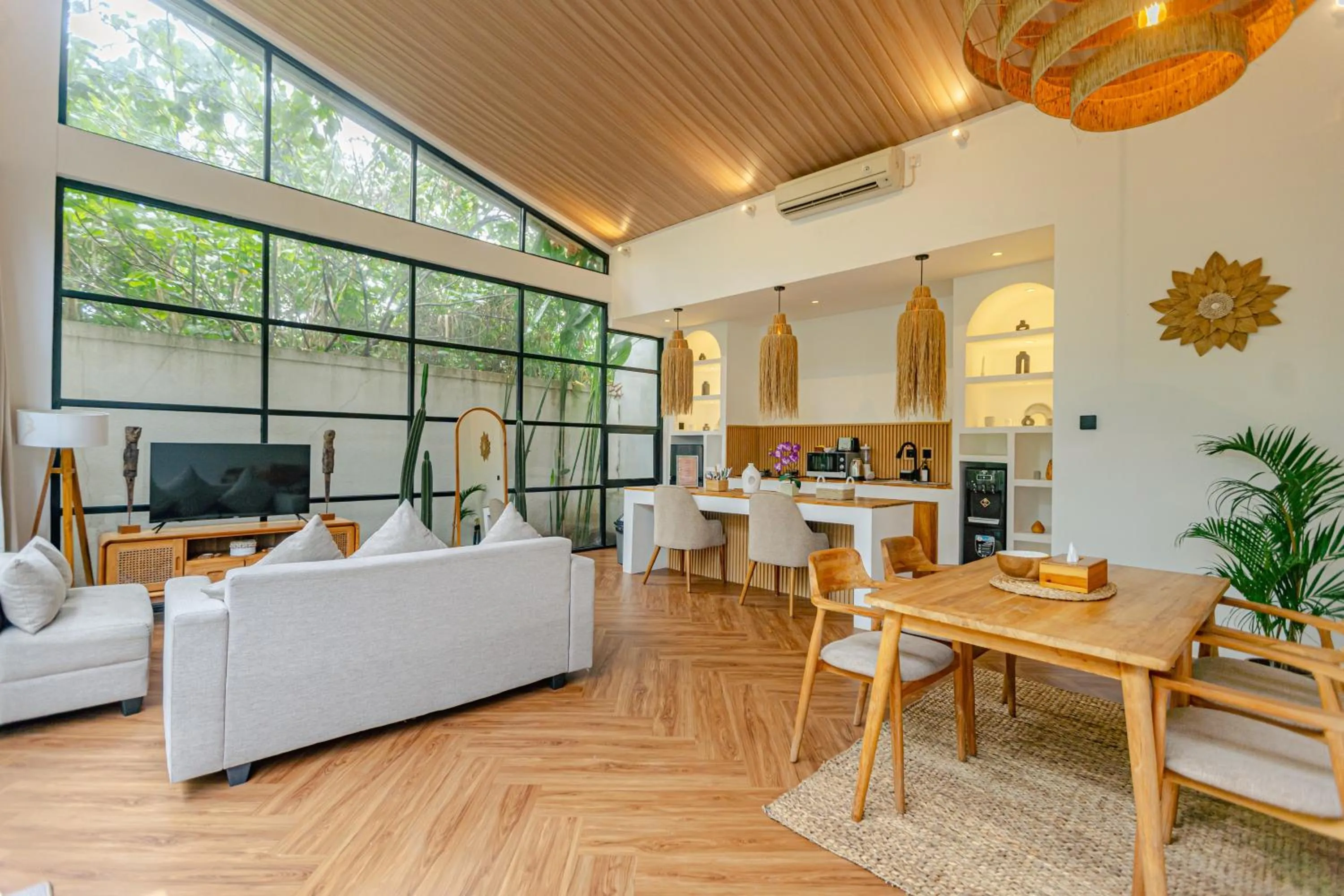 TV and multimedia in Mya Harmony Villas Seminyak