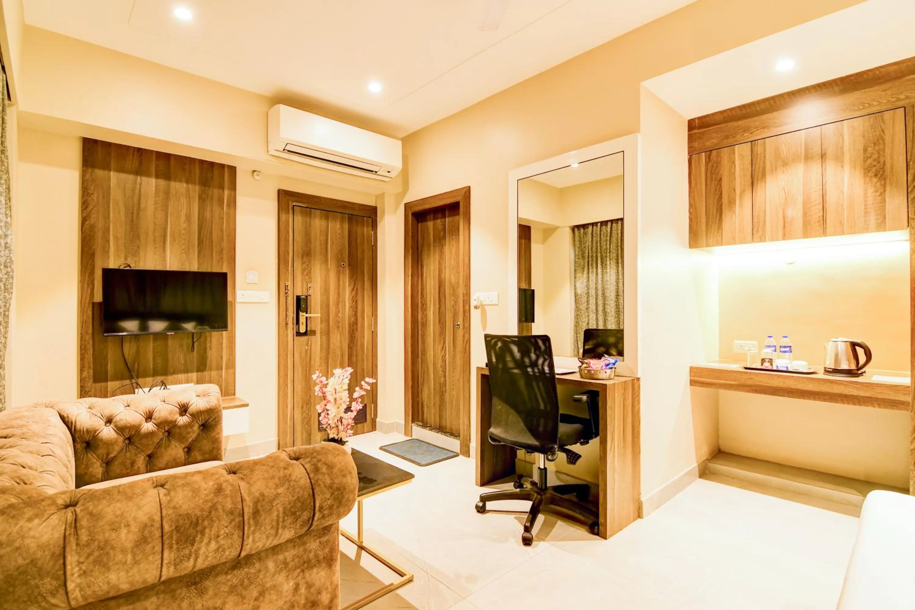 Living room in Urban Cliff A Boutique Hotel