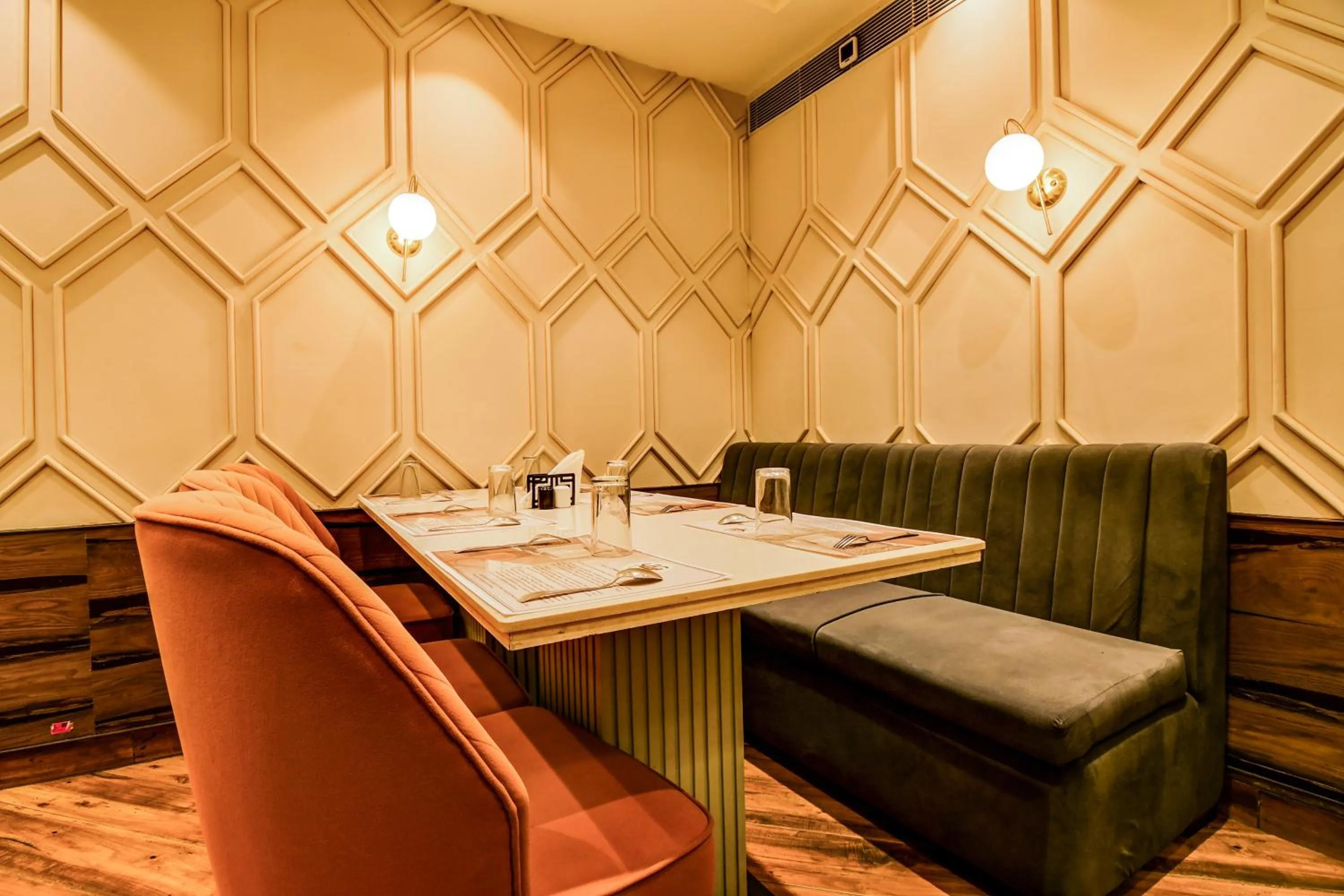 Restaurant/places to eat in Urban Cliff A Boutique Hotel