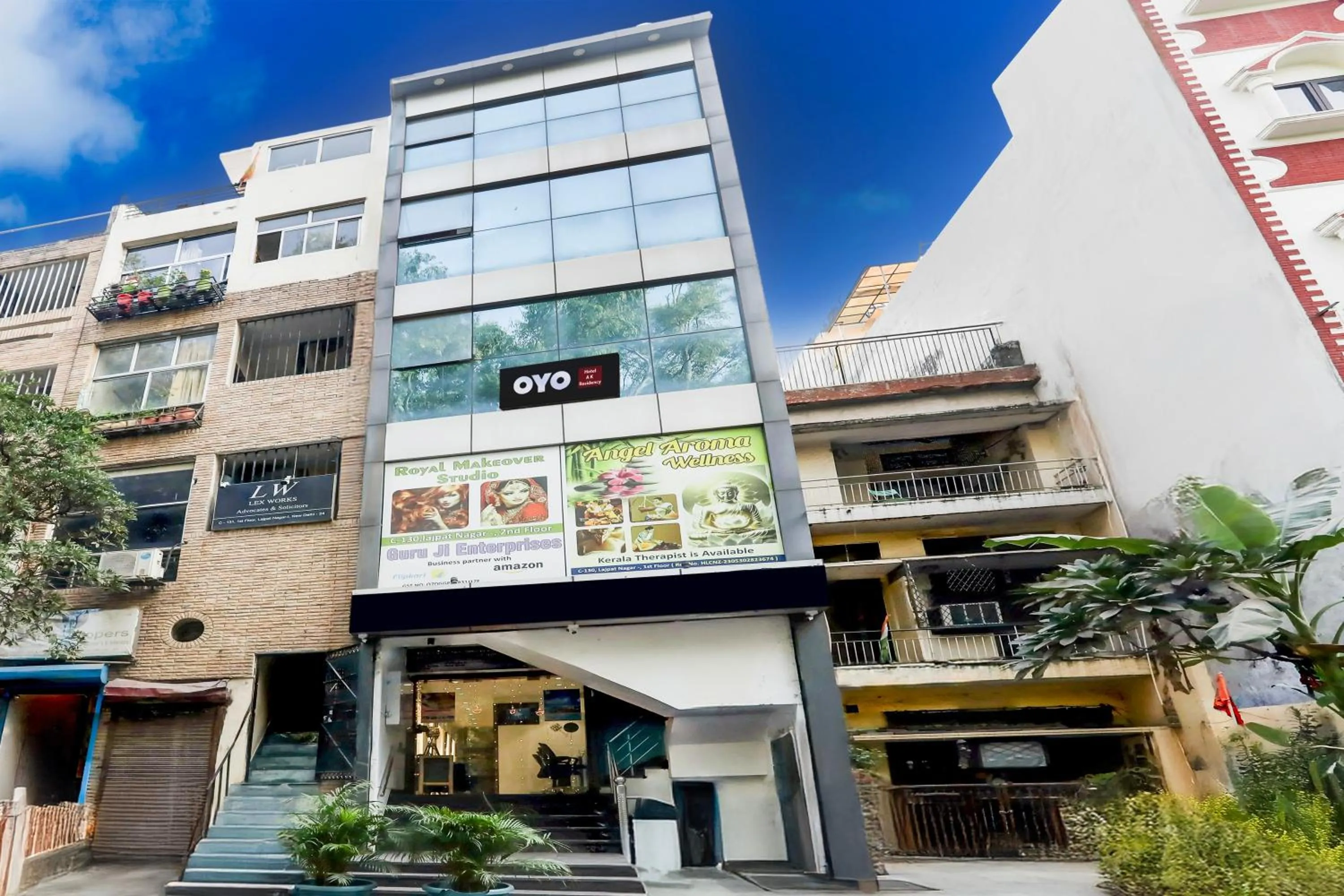 Facade/entrance in Hotel O A K Residency