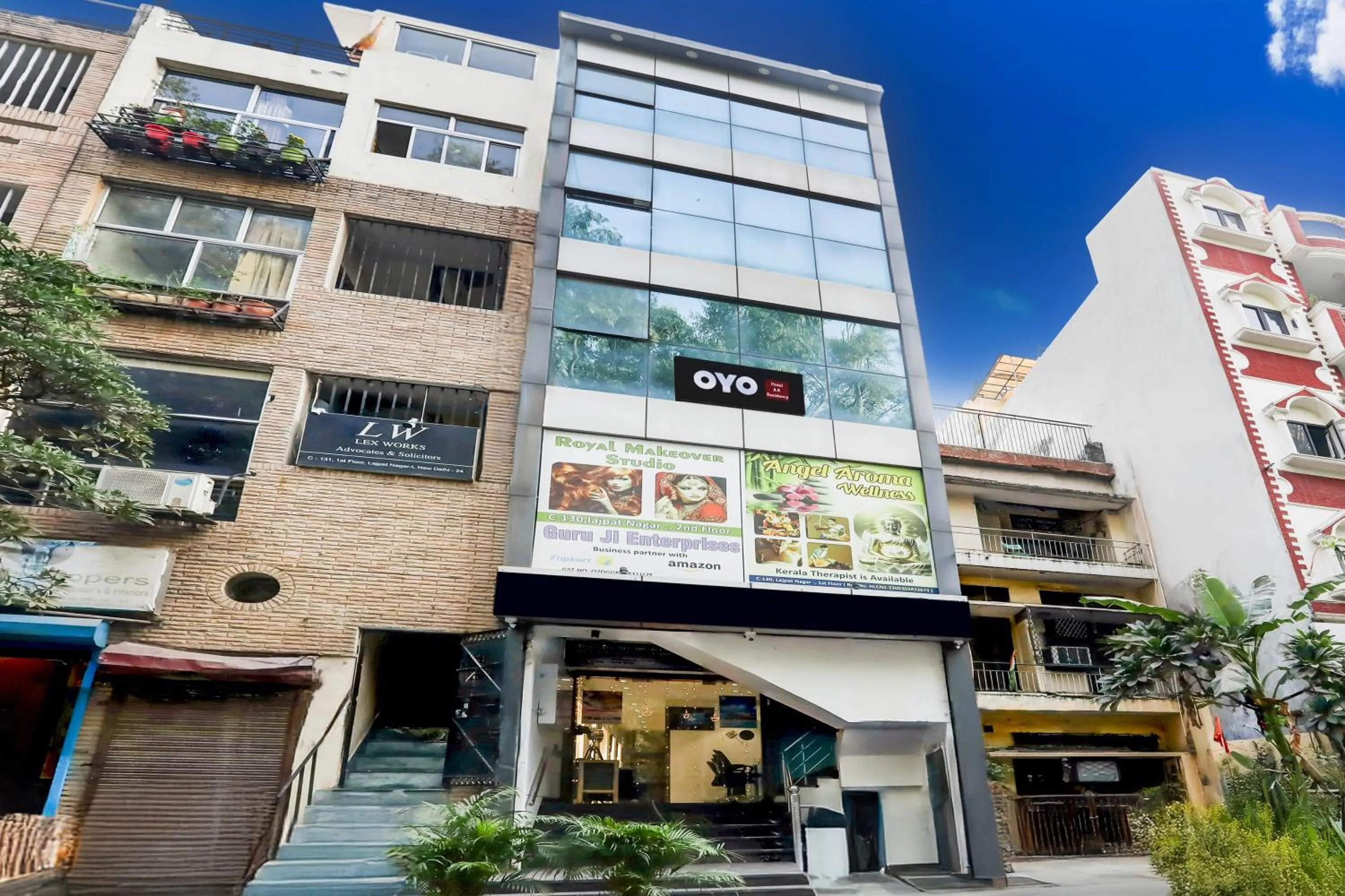 Facade/entrance in Hotel O A K Residency