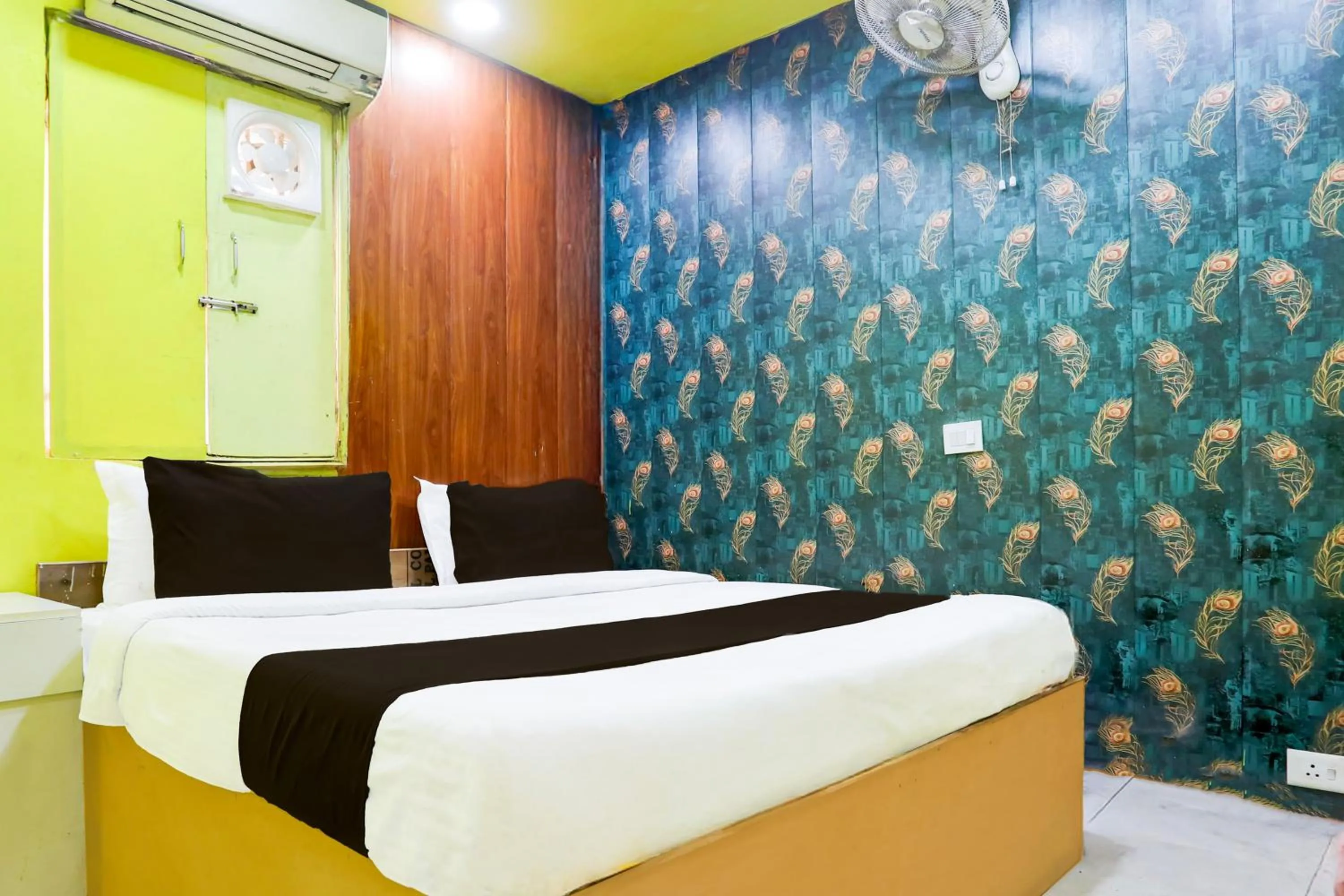 Facade/entrance in Hotel O A K Residency