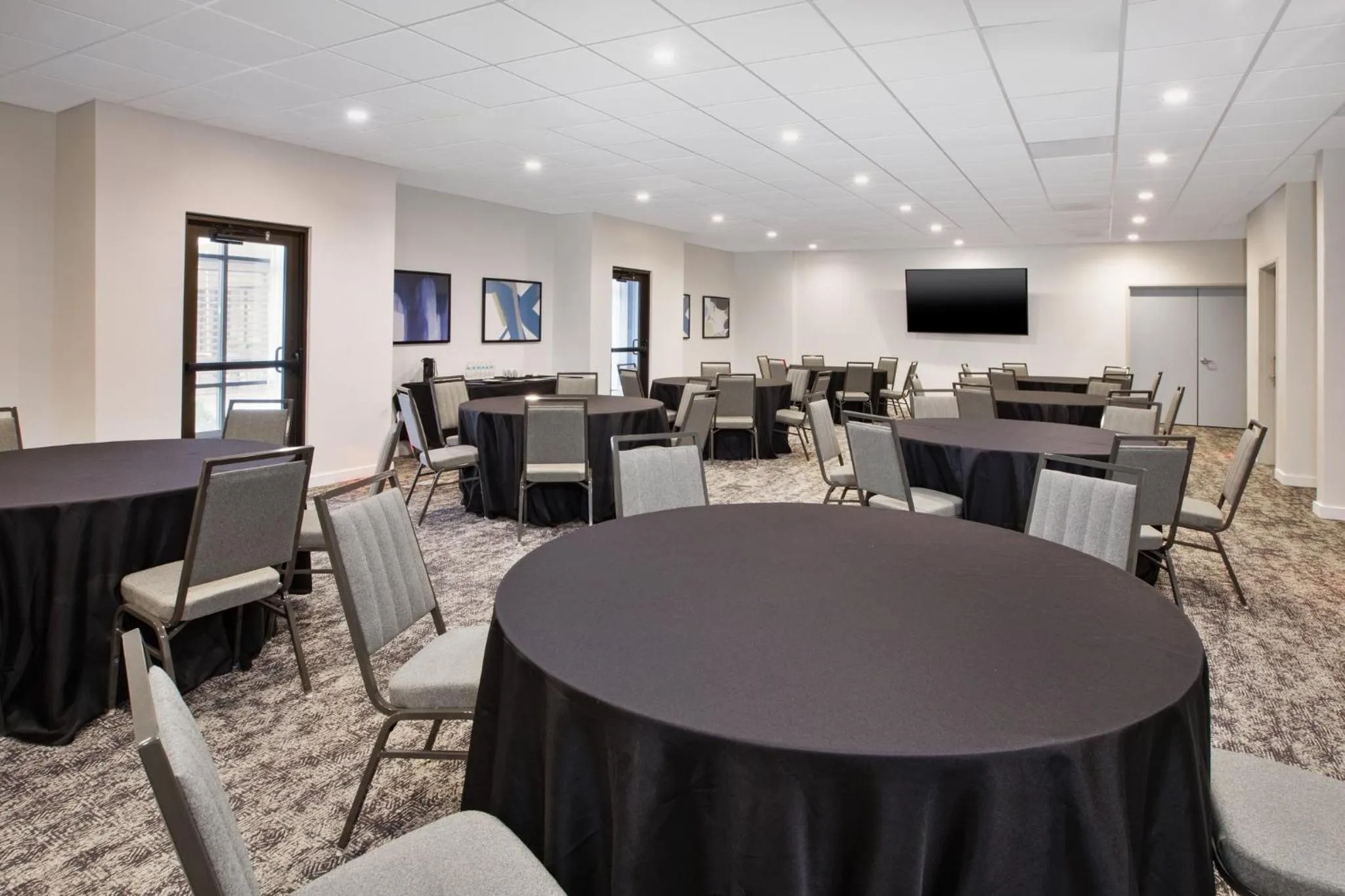 Meeting/conference room in Staybridge Suites Grand Rapids South by IHG
