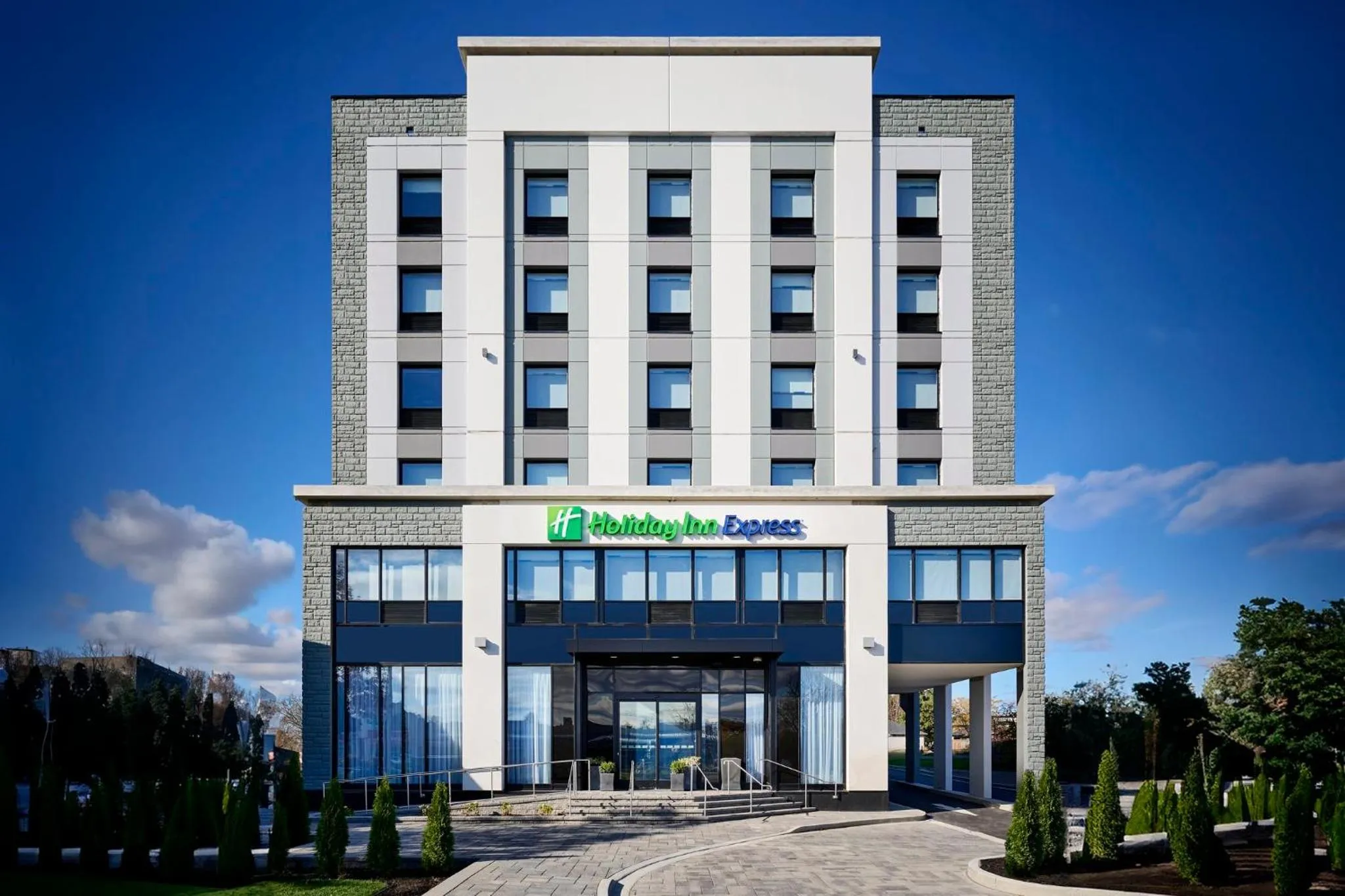 Property building in Holiday Inn Express Hamilton - Upper James by IHG