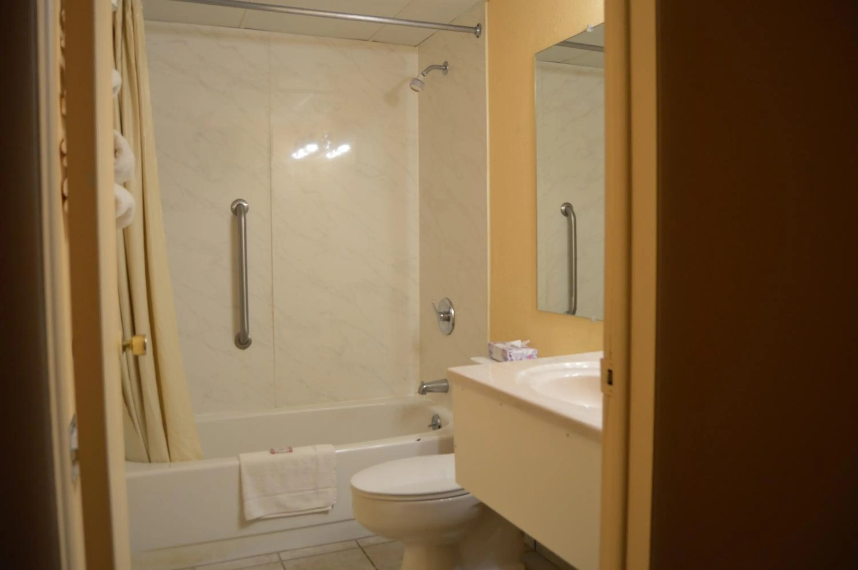 Shower in Travelers Inn