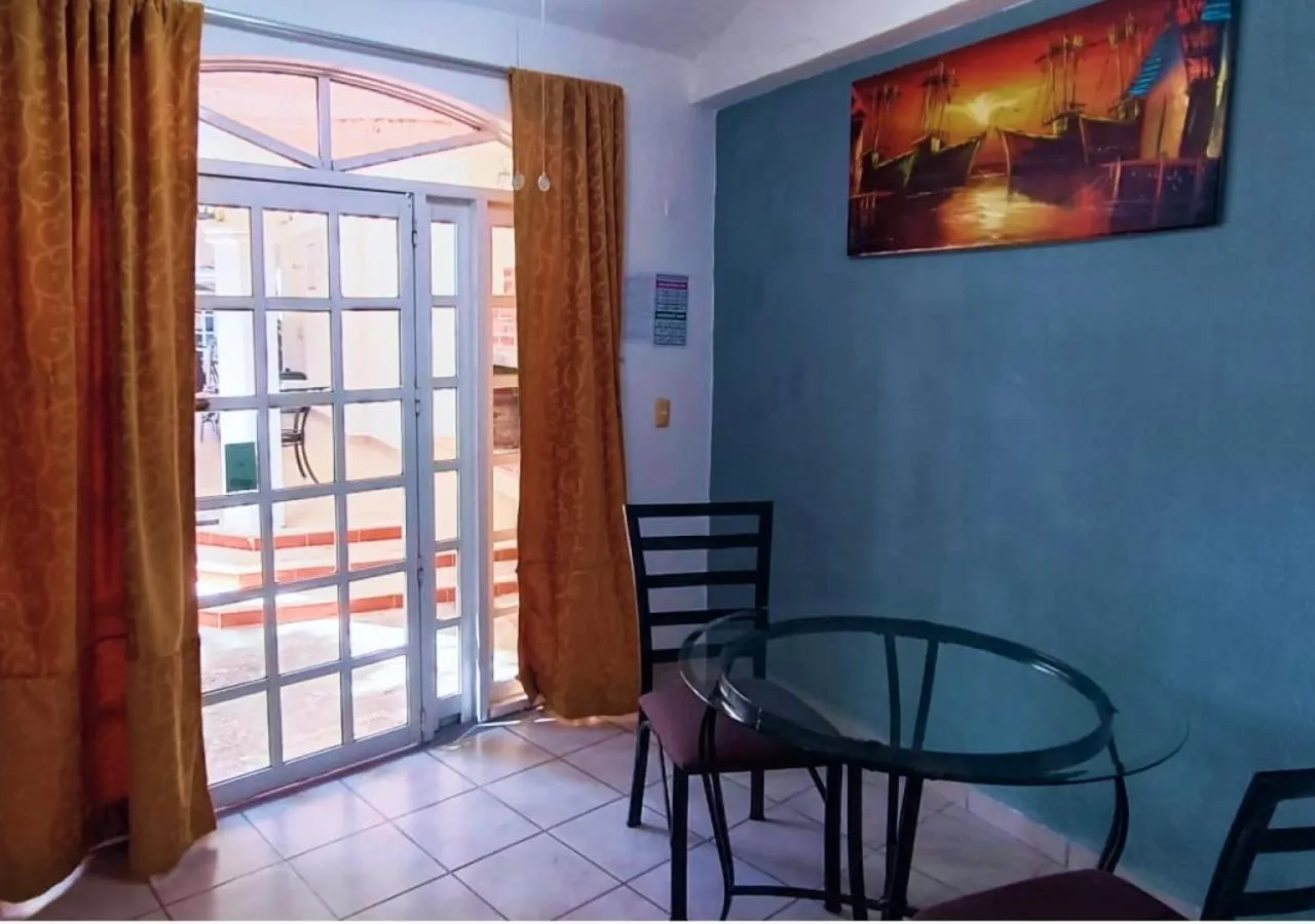 Dining area in Tulipanes Cancun