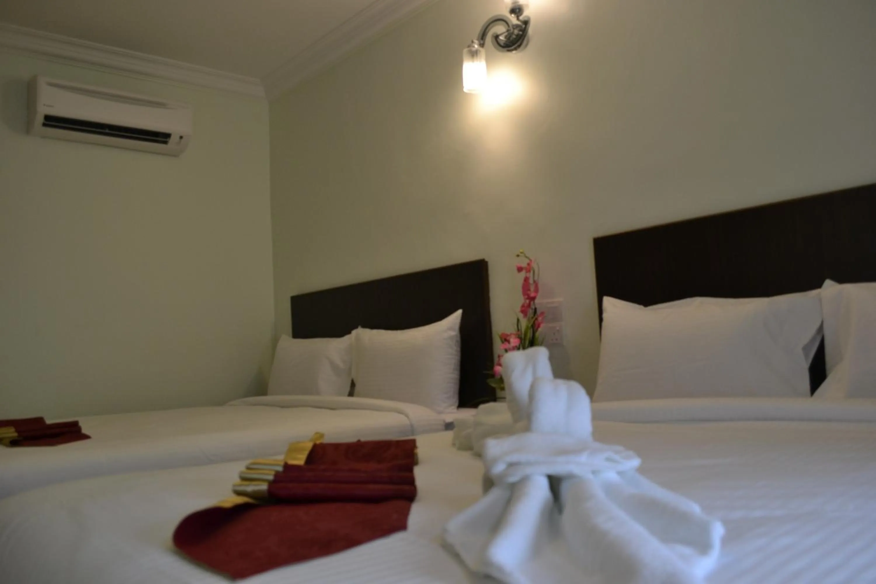 Bed in DR Hotel Penang