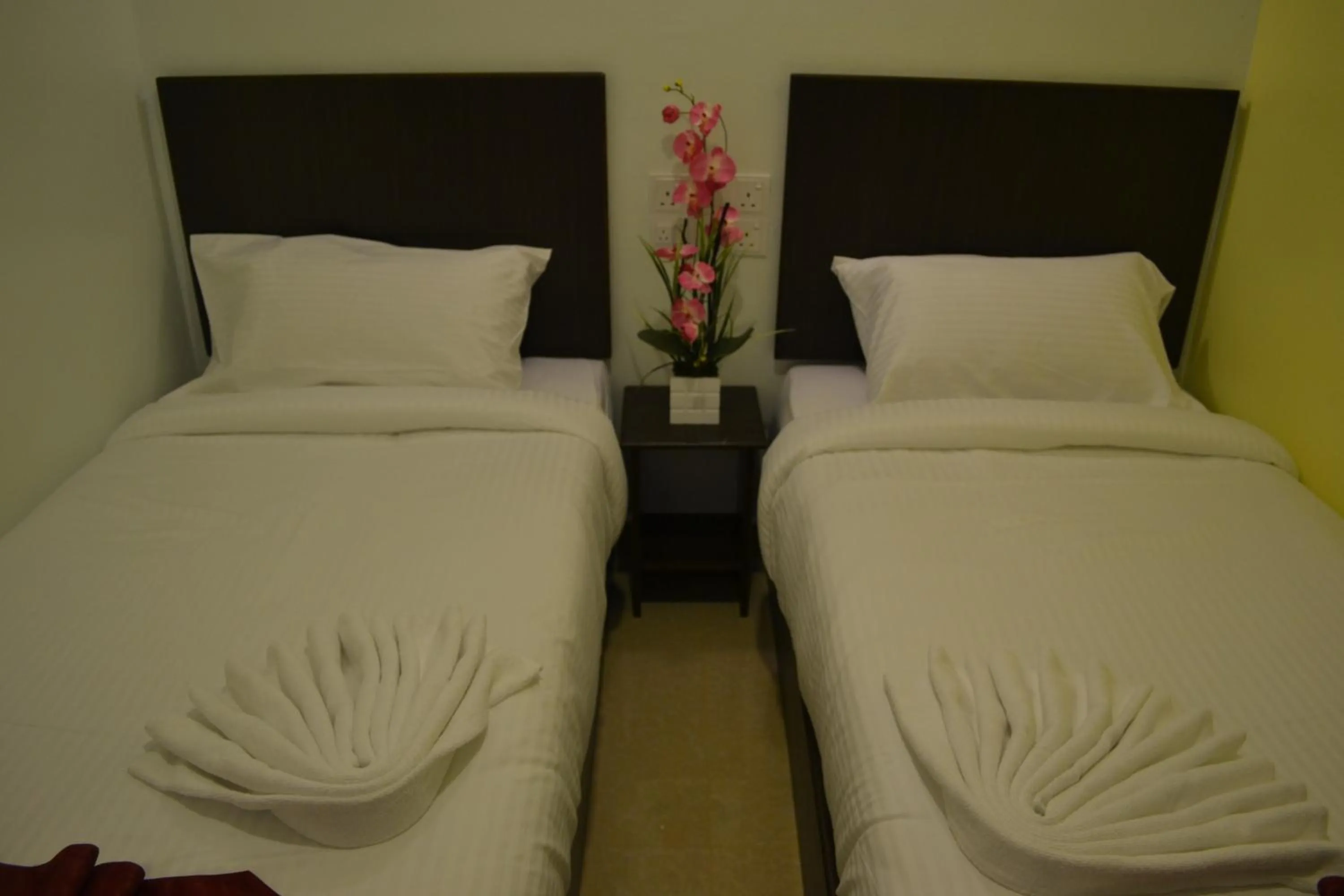 Bedroom, Bed in DR Hotel Penang