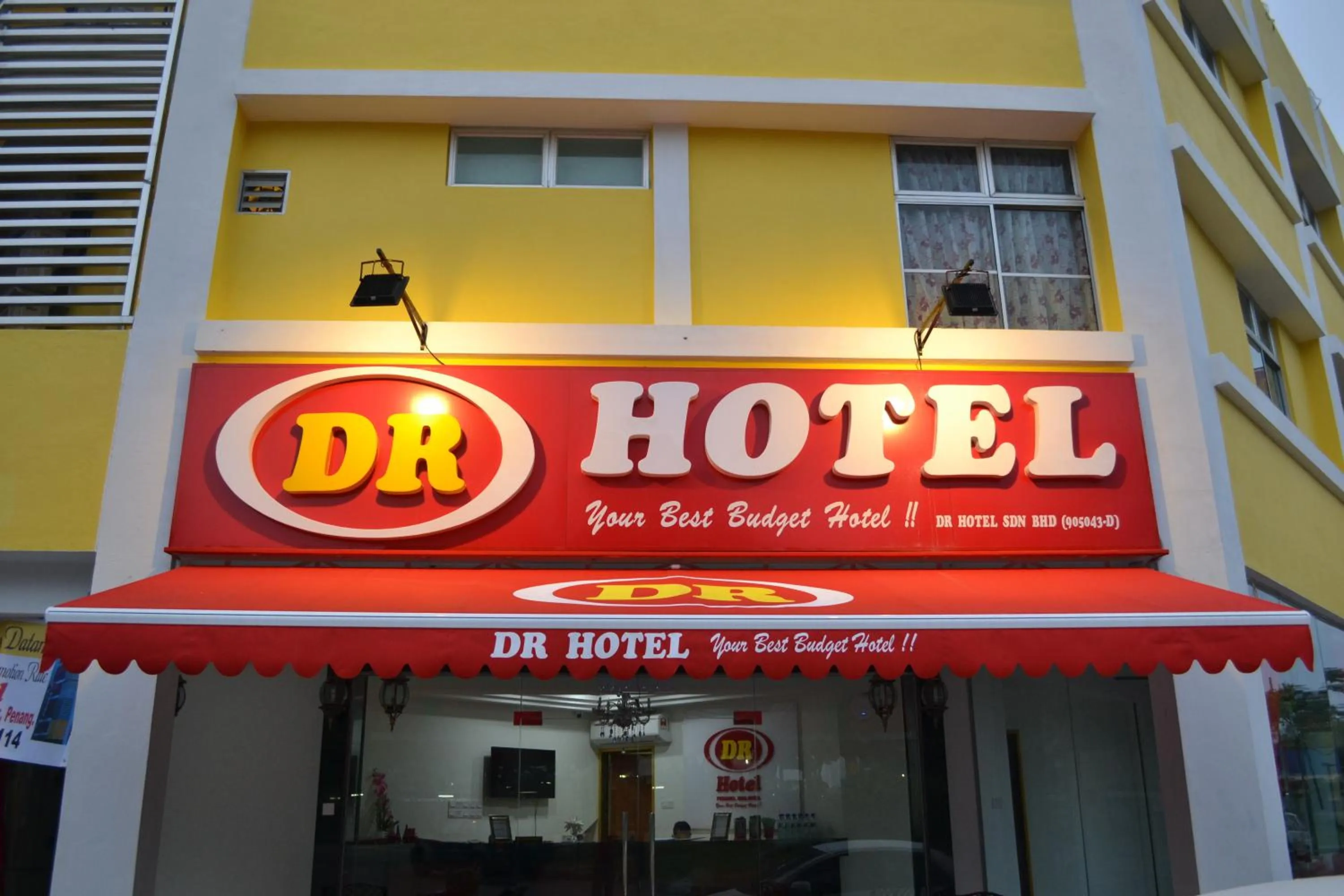Facade/entrance in DR Hotel Penang