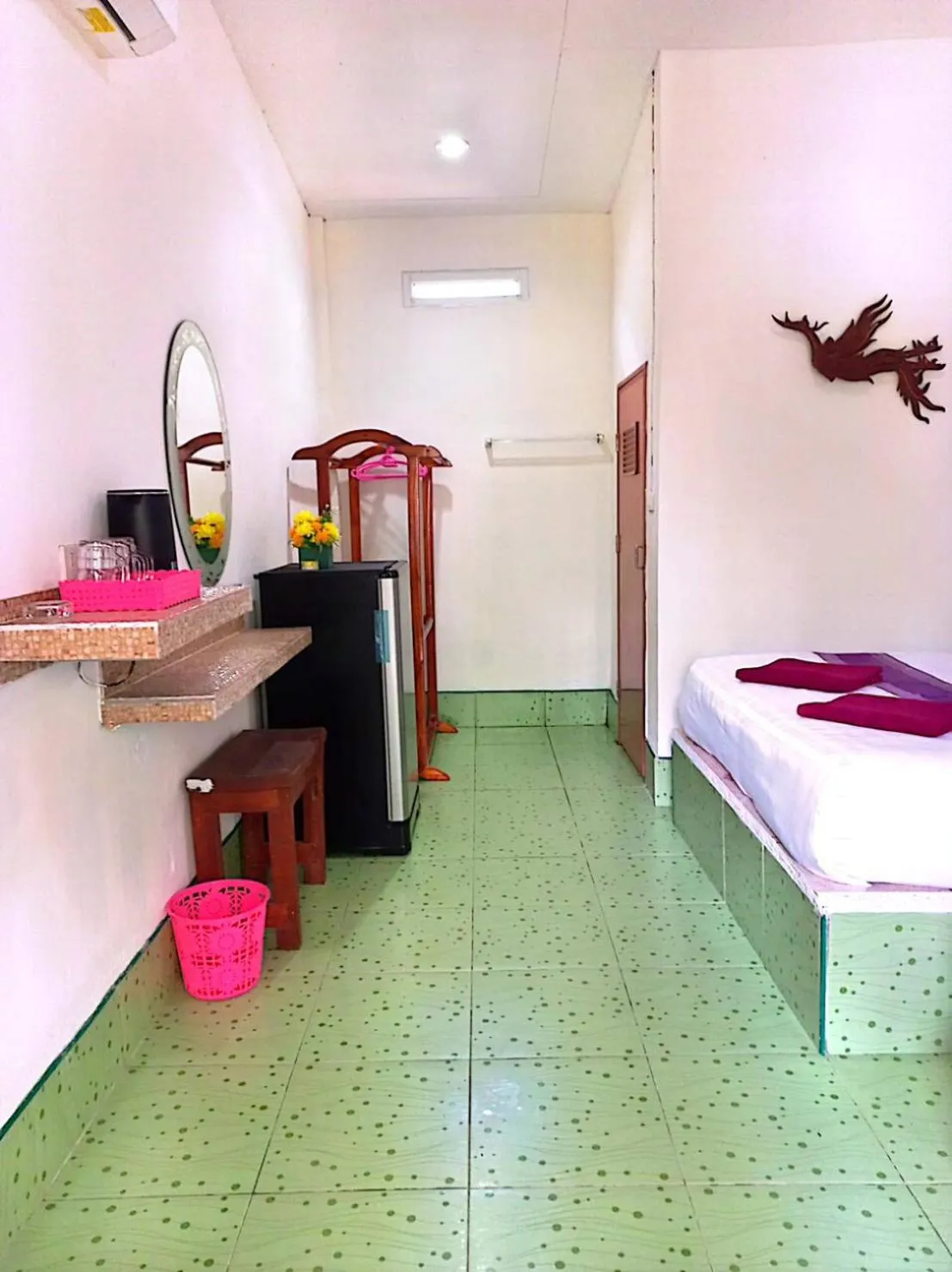 Area and facilities, Bed in Lanta Maikeaw Bungalow