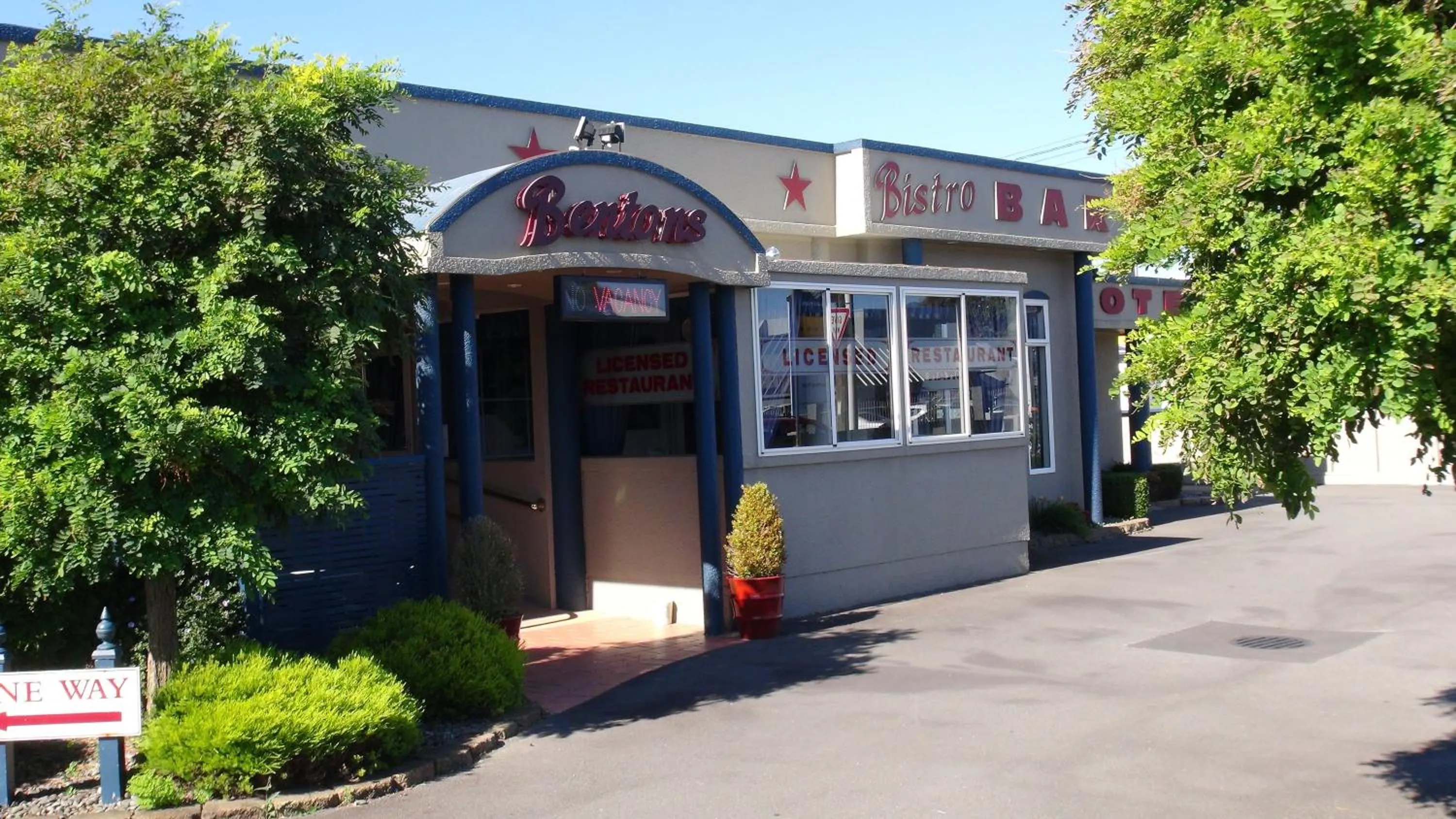 Property building in Bentons Motel