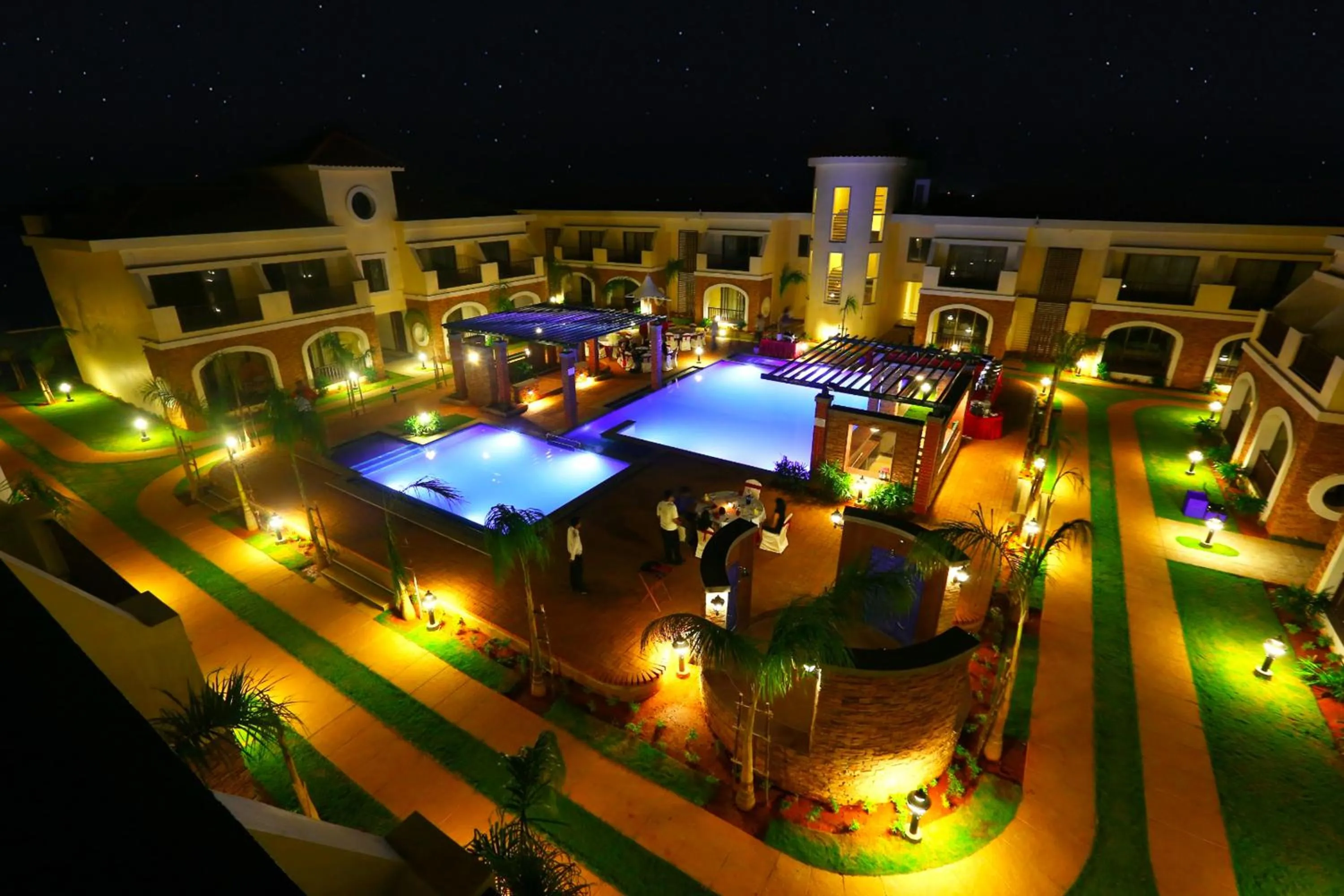 Swimming pool in Grand Serenaa Hotel & Resorts, Auroville