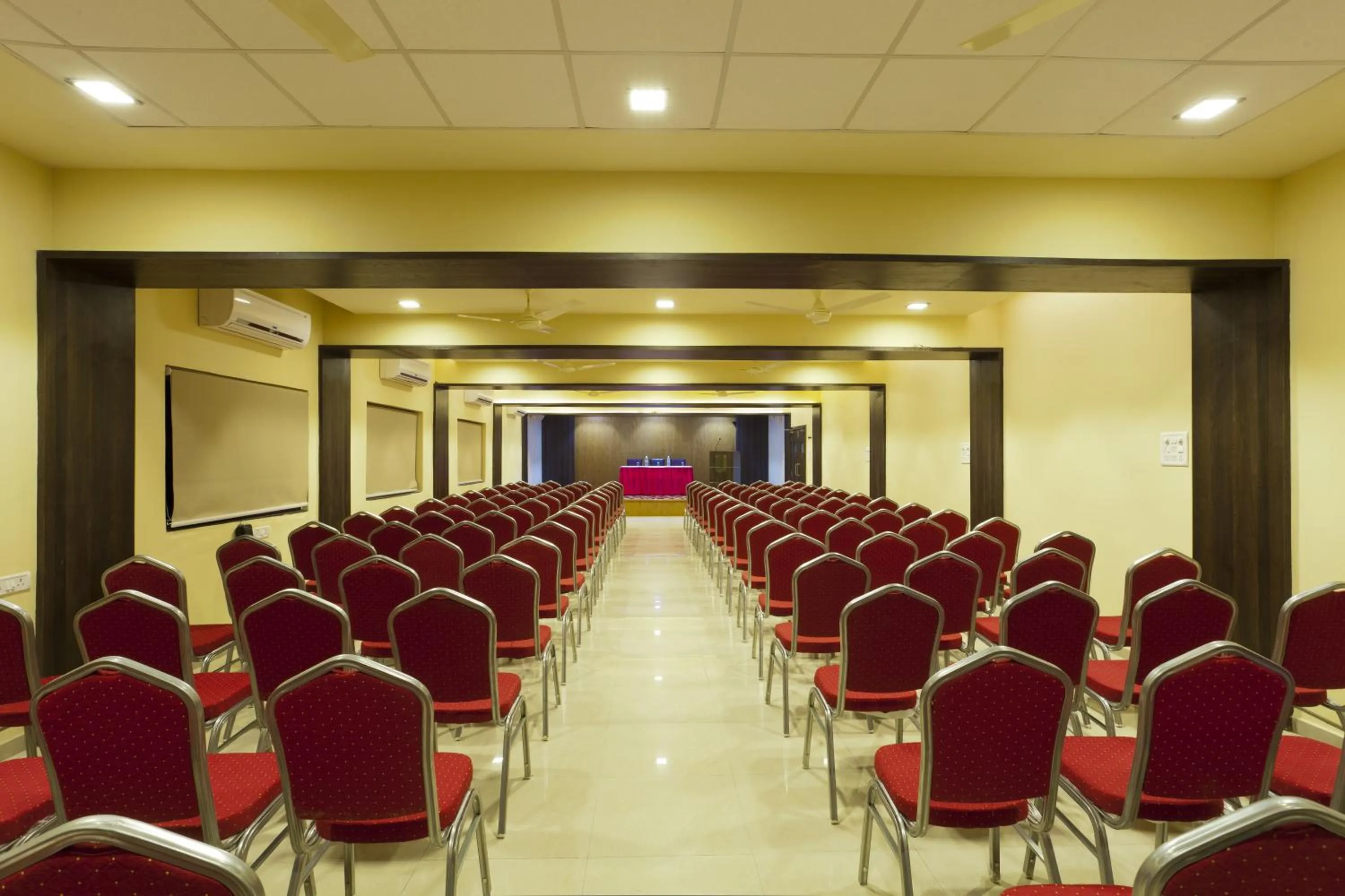 Banquet/Function facilities in Hotel Atria, Kolhapur
