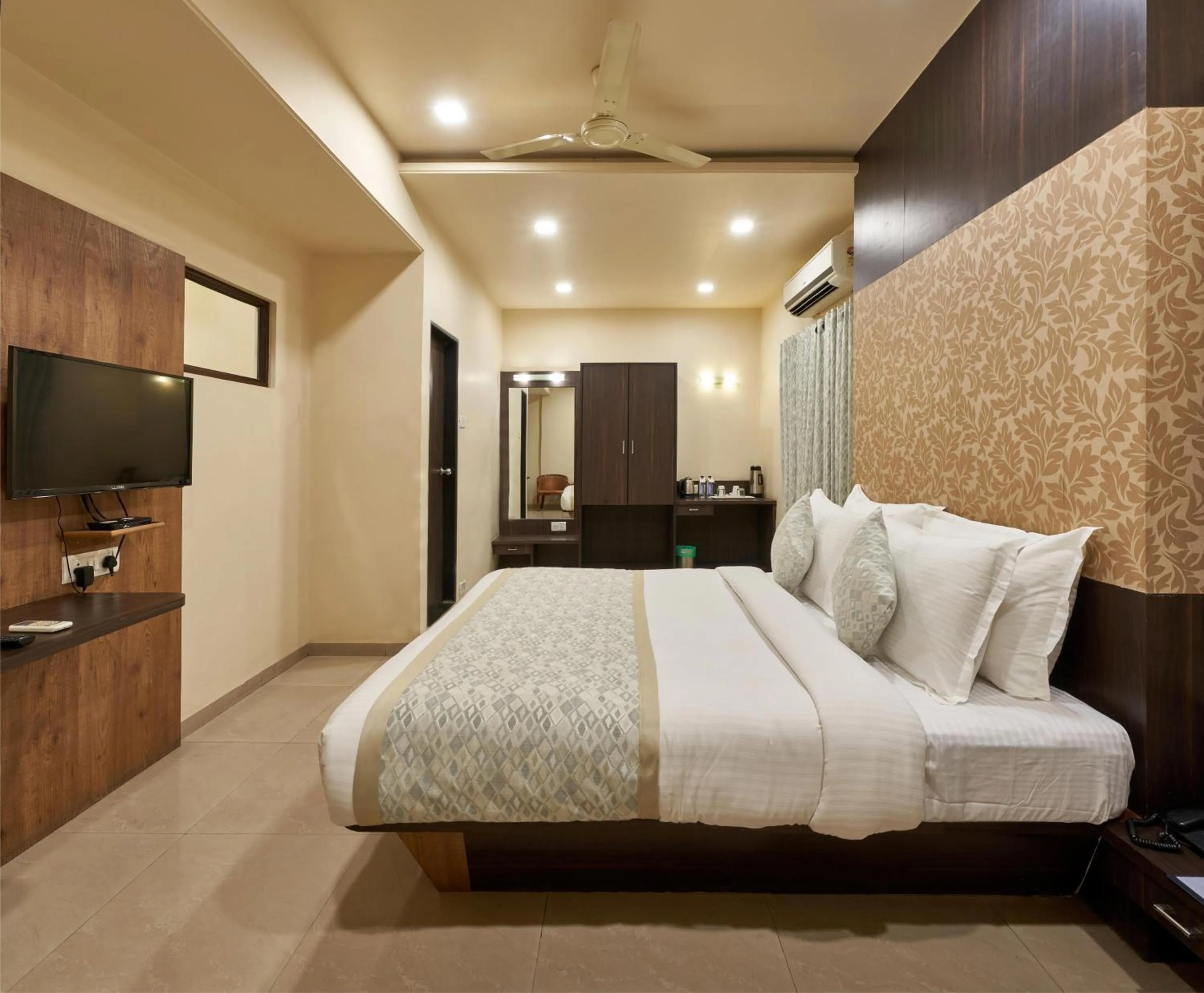 Bedroom, Bed in Hotel Atria, Kolhapur
