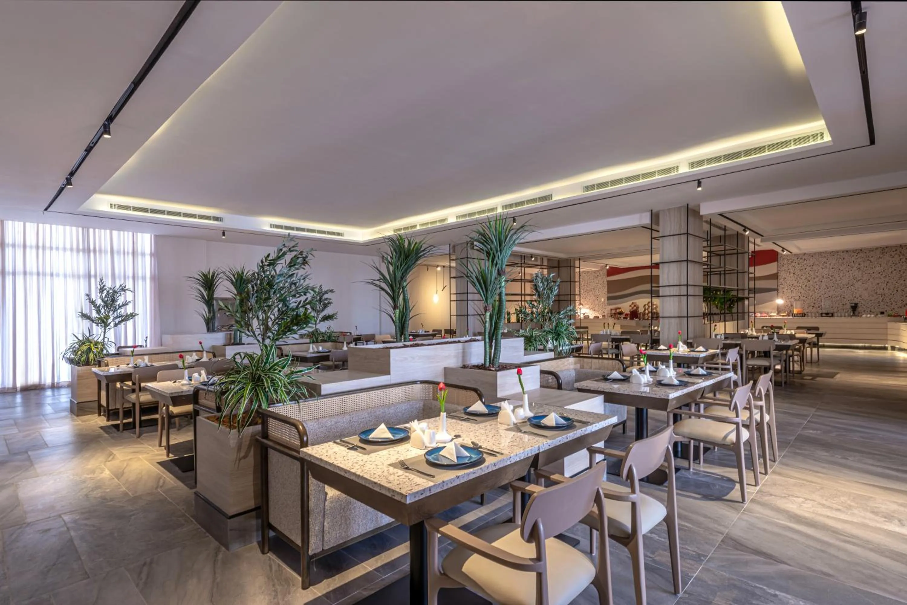 Restaurant/places to eat in Ewaa Express Hotel - Abha